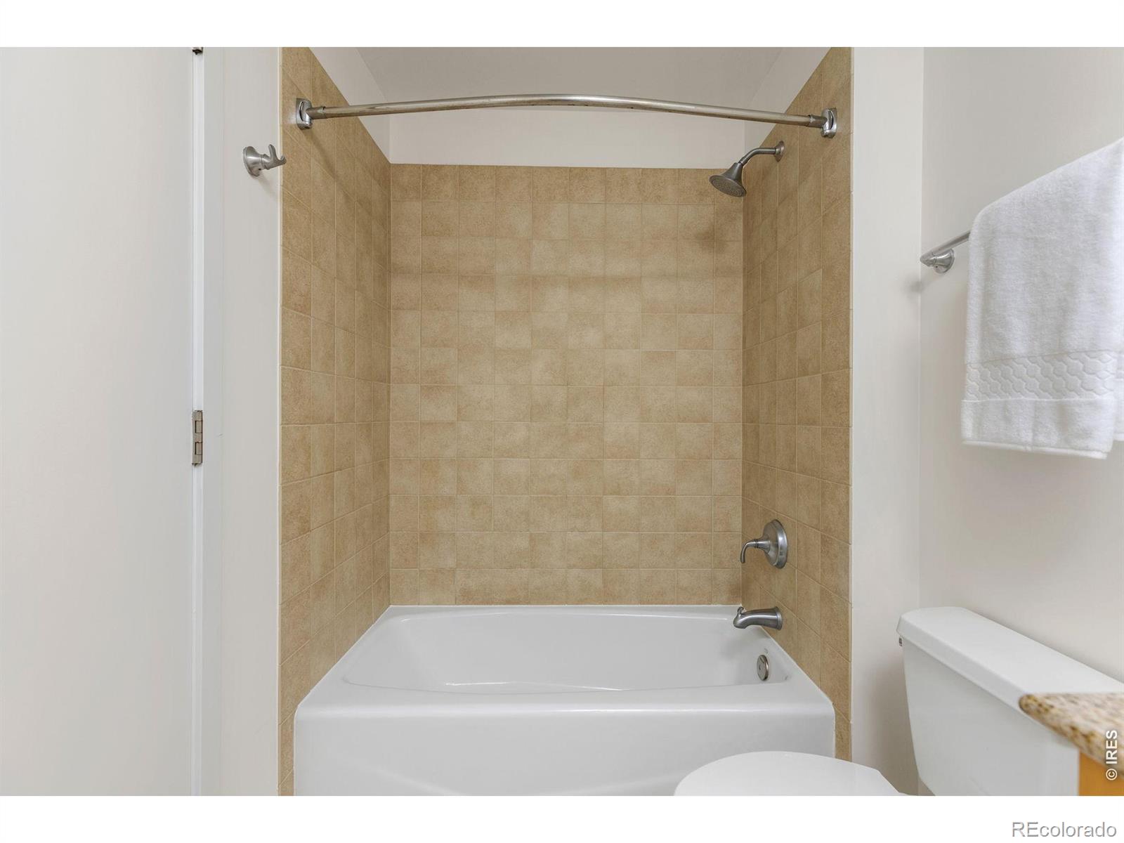 MLS Image #10 for 3701  arapahoe avenue,boulder, Colorado