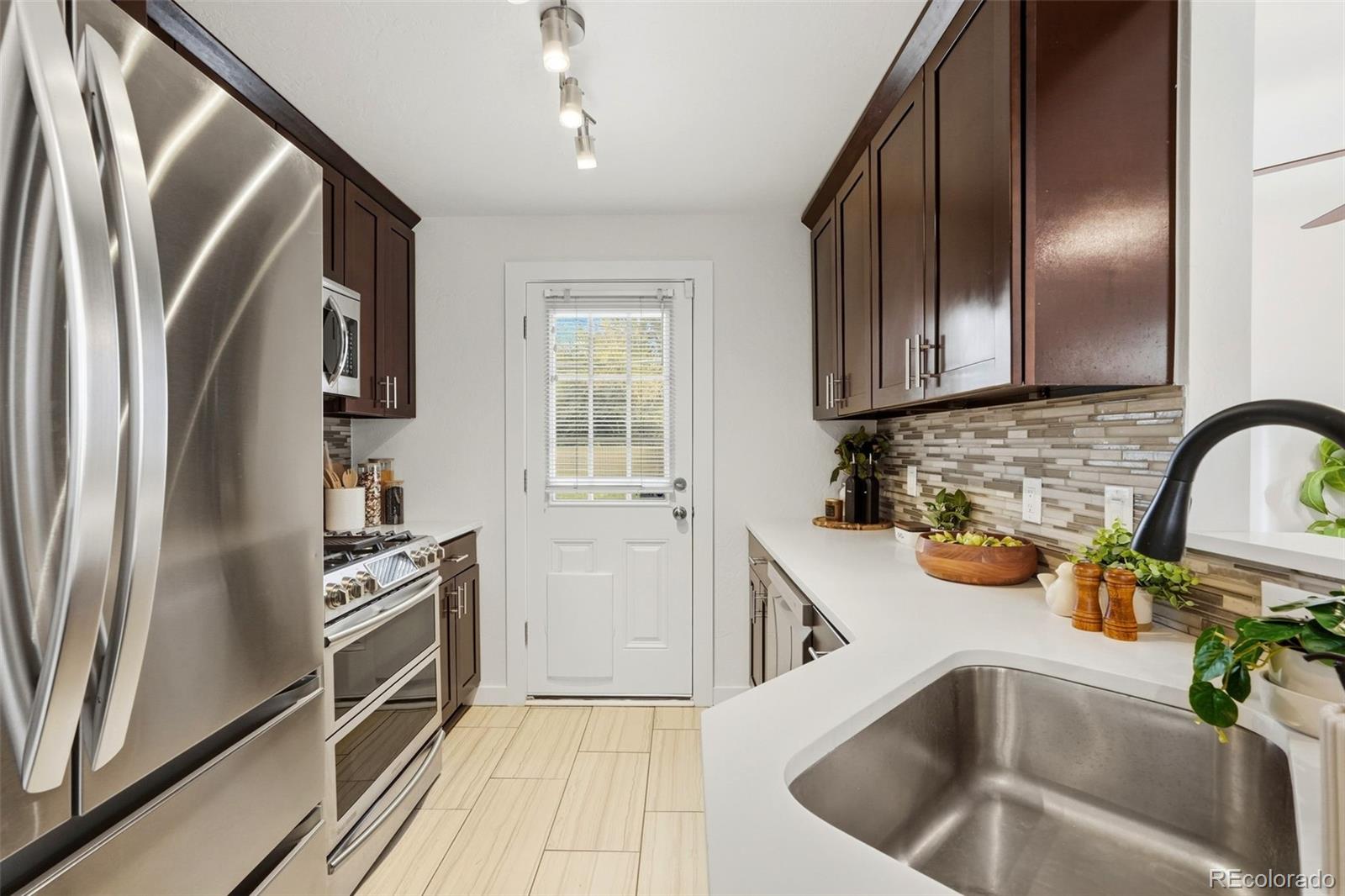 MLS Image #10 for 3030  newport street,denver, Colorado