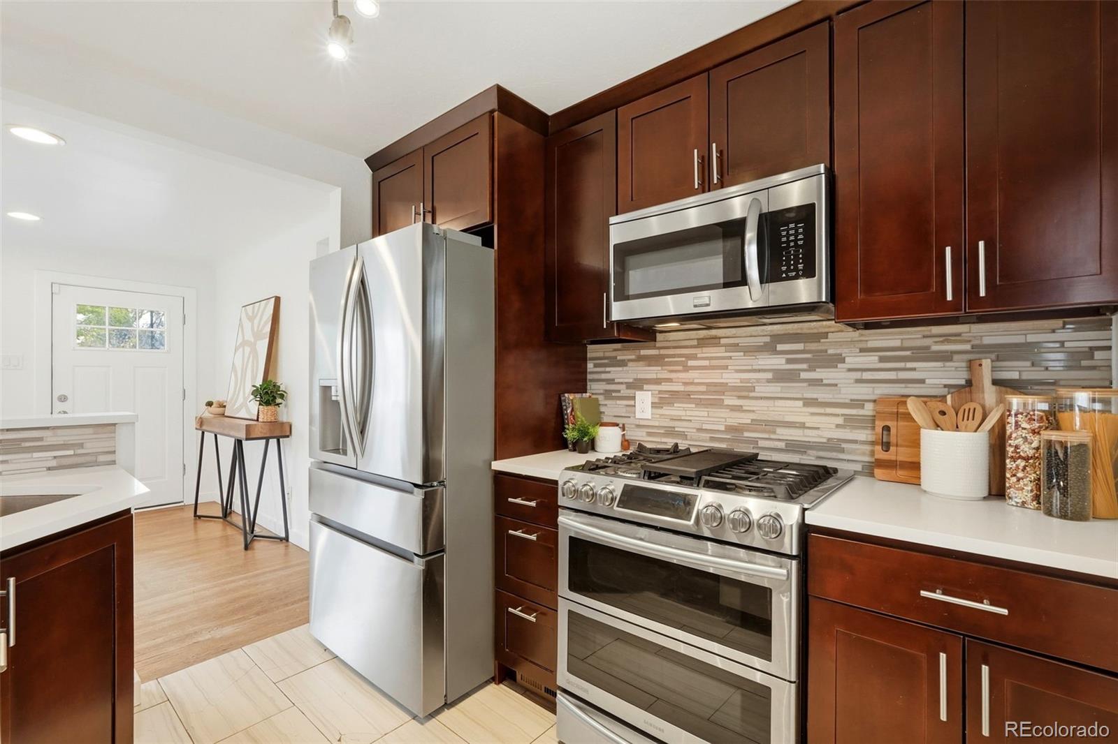 MLS Image #11 for 3030  newport street,denver, Colorado
