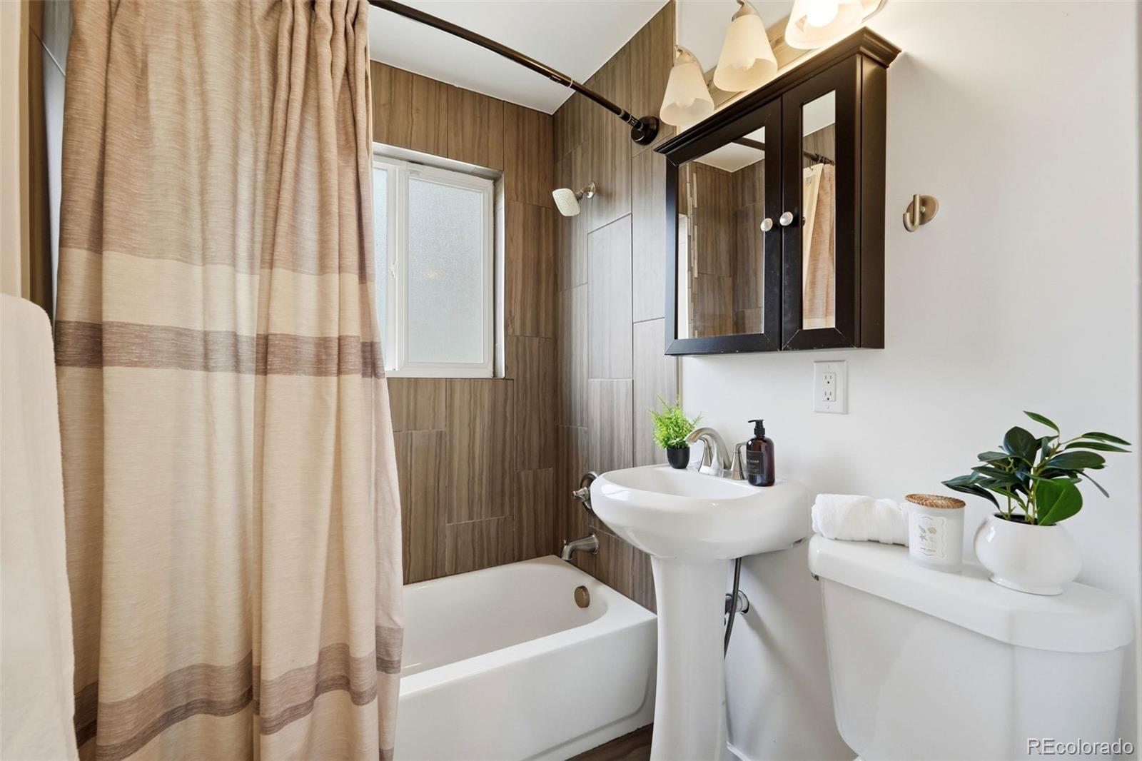 MLS Image #14 for 3030  newport street,denver, Colorado