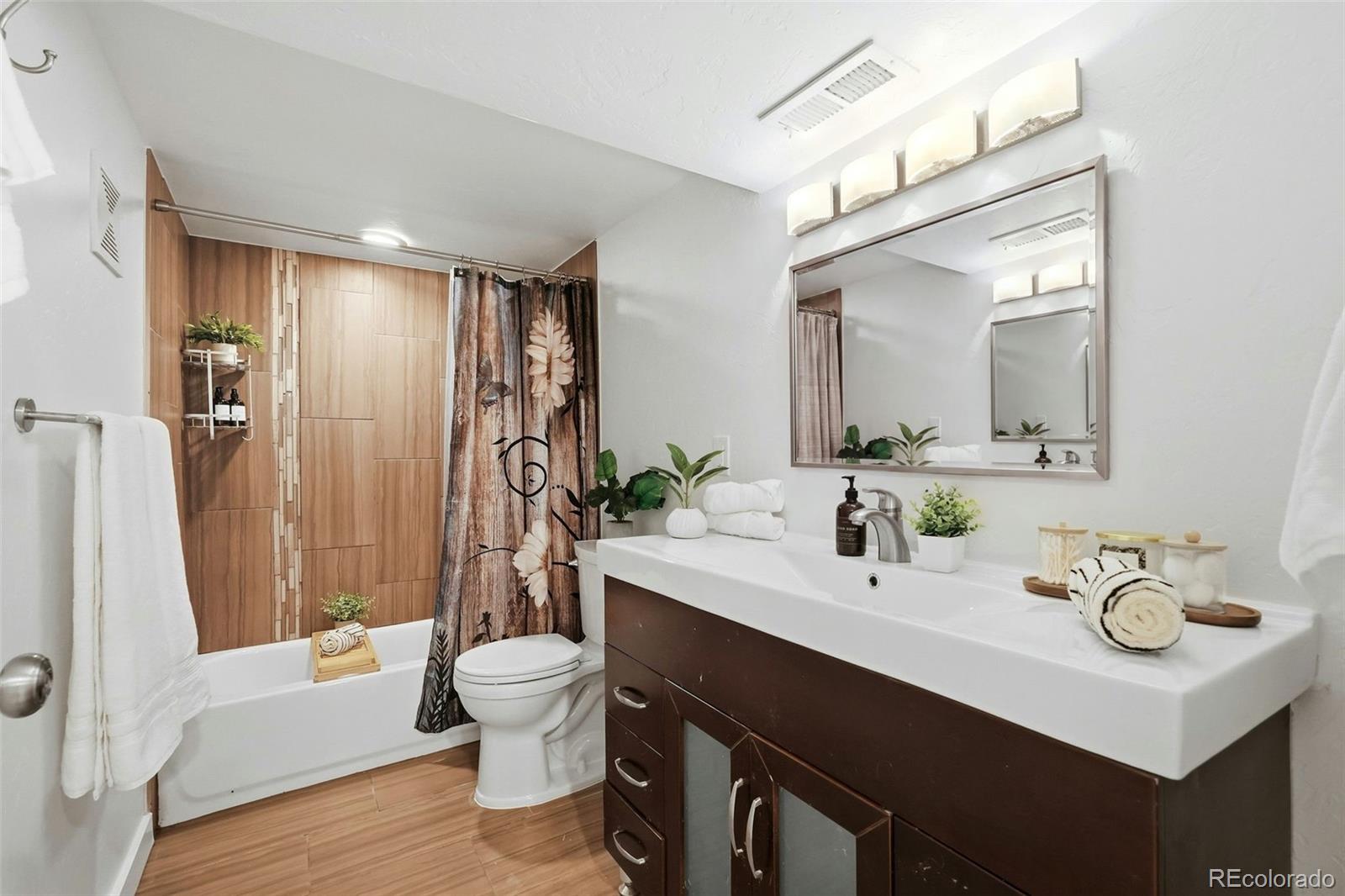 MLS Image #23 for 3030  newport street,denver, Colorado
