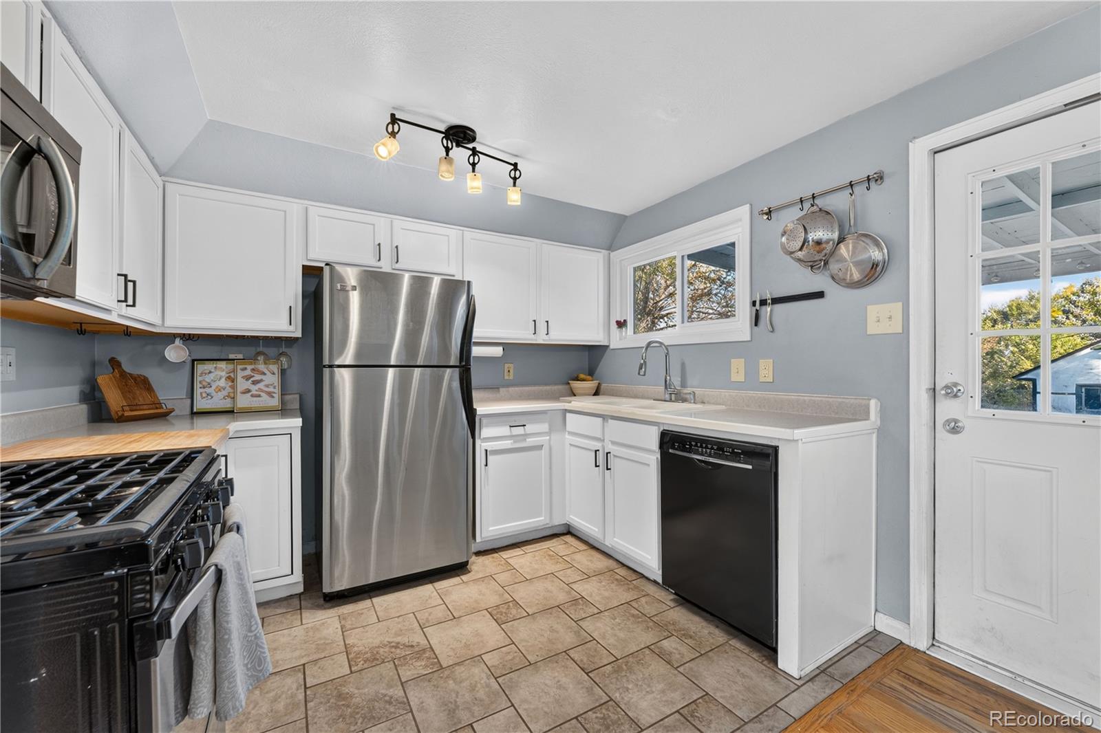 MLS Image #9 for 820  kline drive,lakewood, Colorado