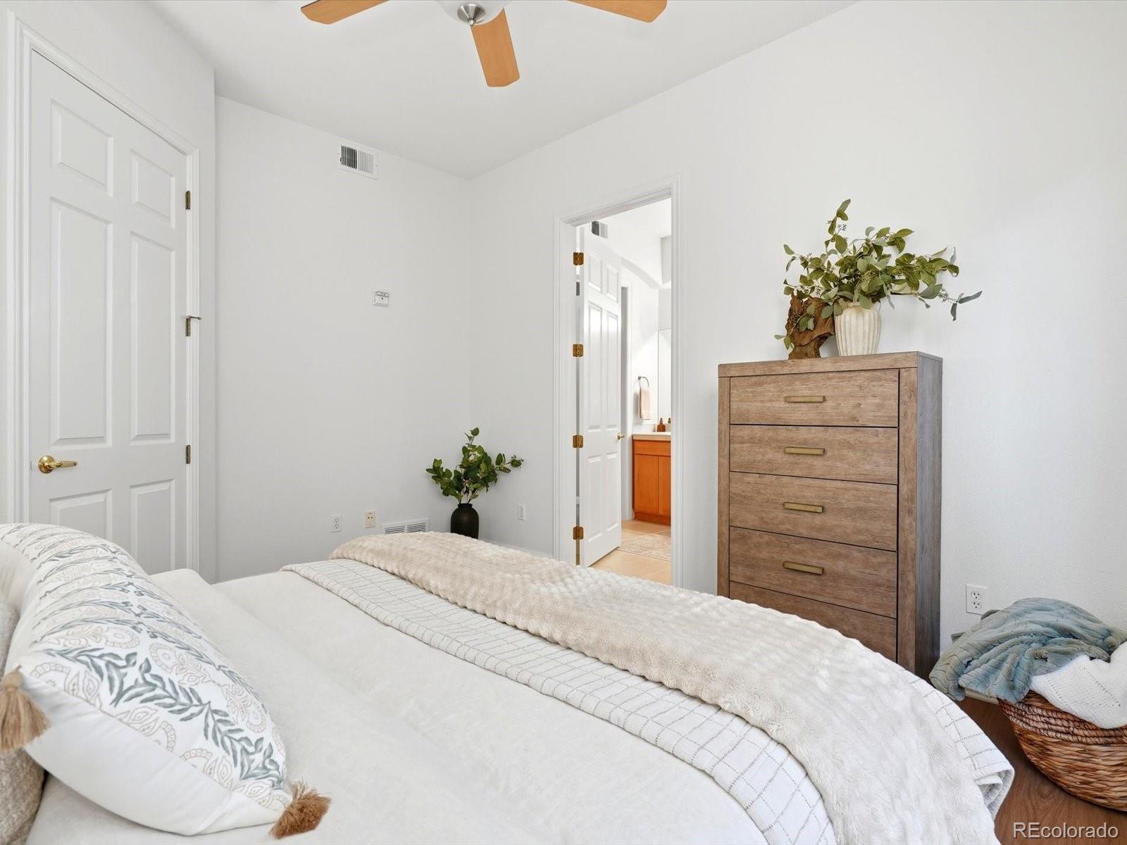 MLS Image #11 for 45 n ogden street,denver, Colorado