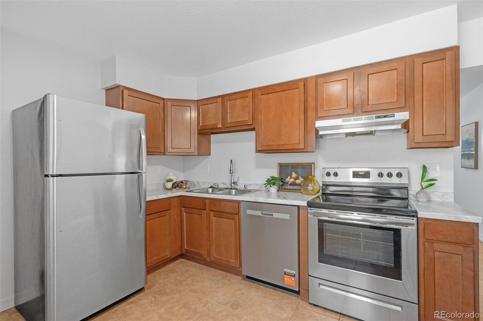 MLS Image #11 for 5504  sable street,denver, Colorado