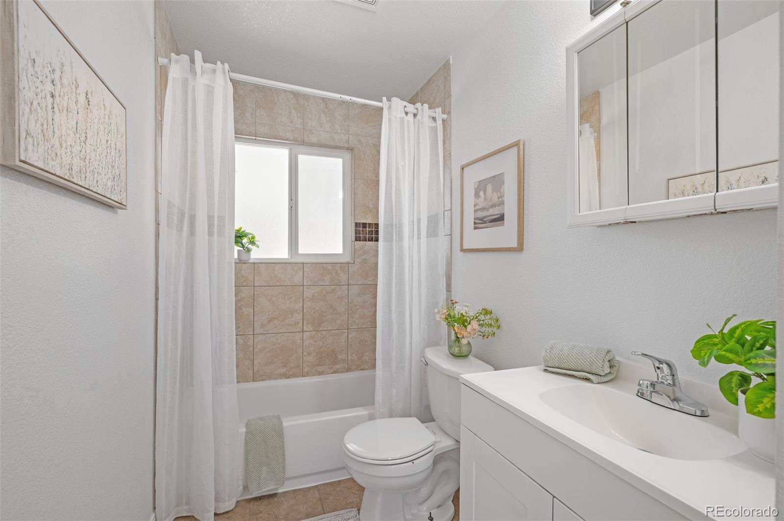 MLS Image #13 for 5504  sable street,denver, Colorado