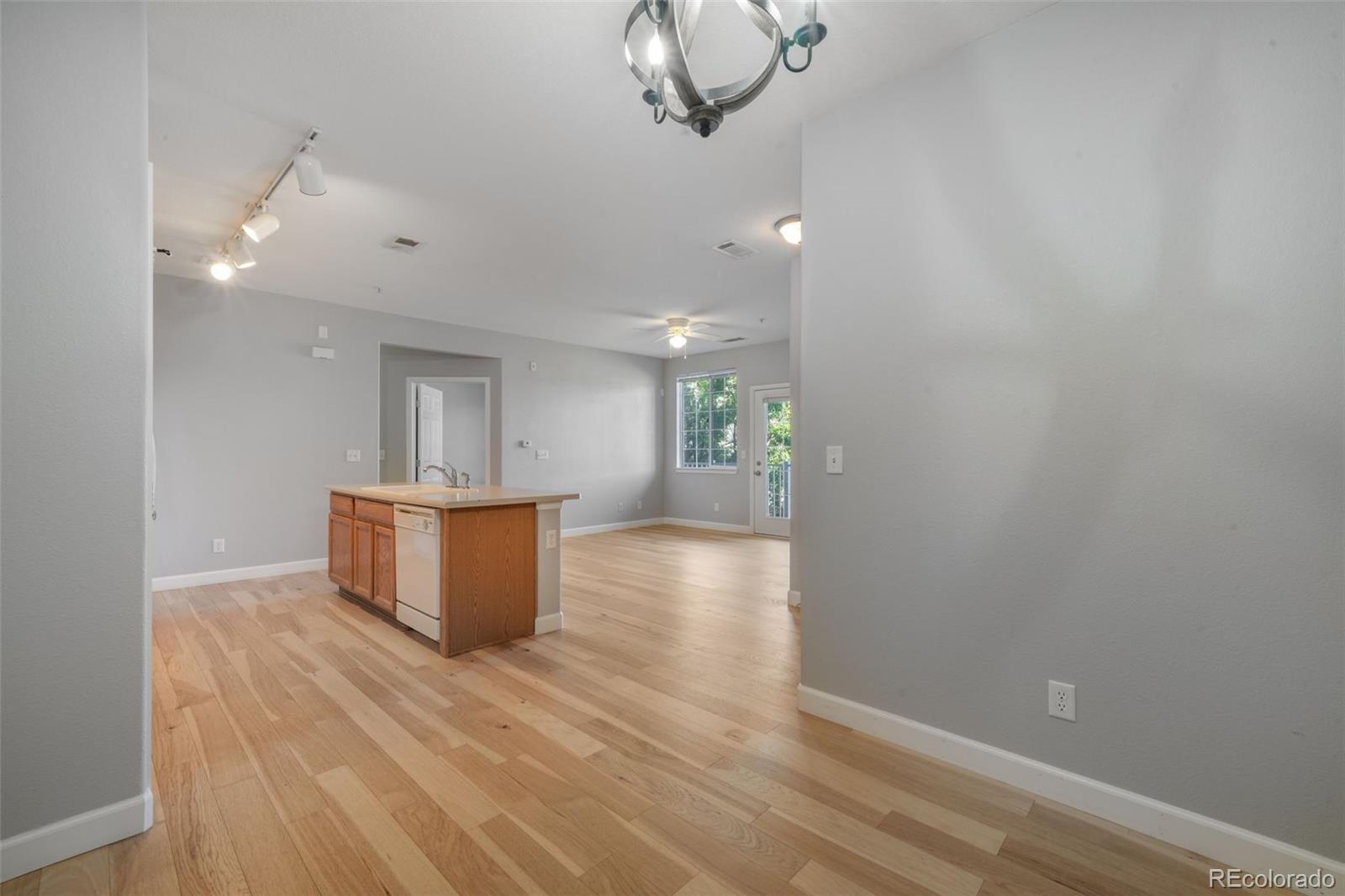 MLS Image #18 for 19303 e college drive,aurora, Colorado