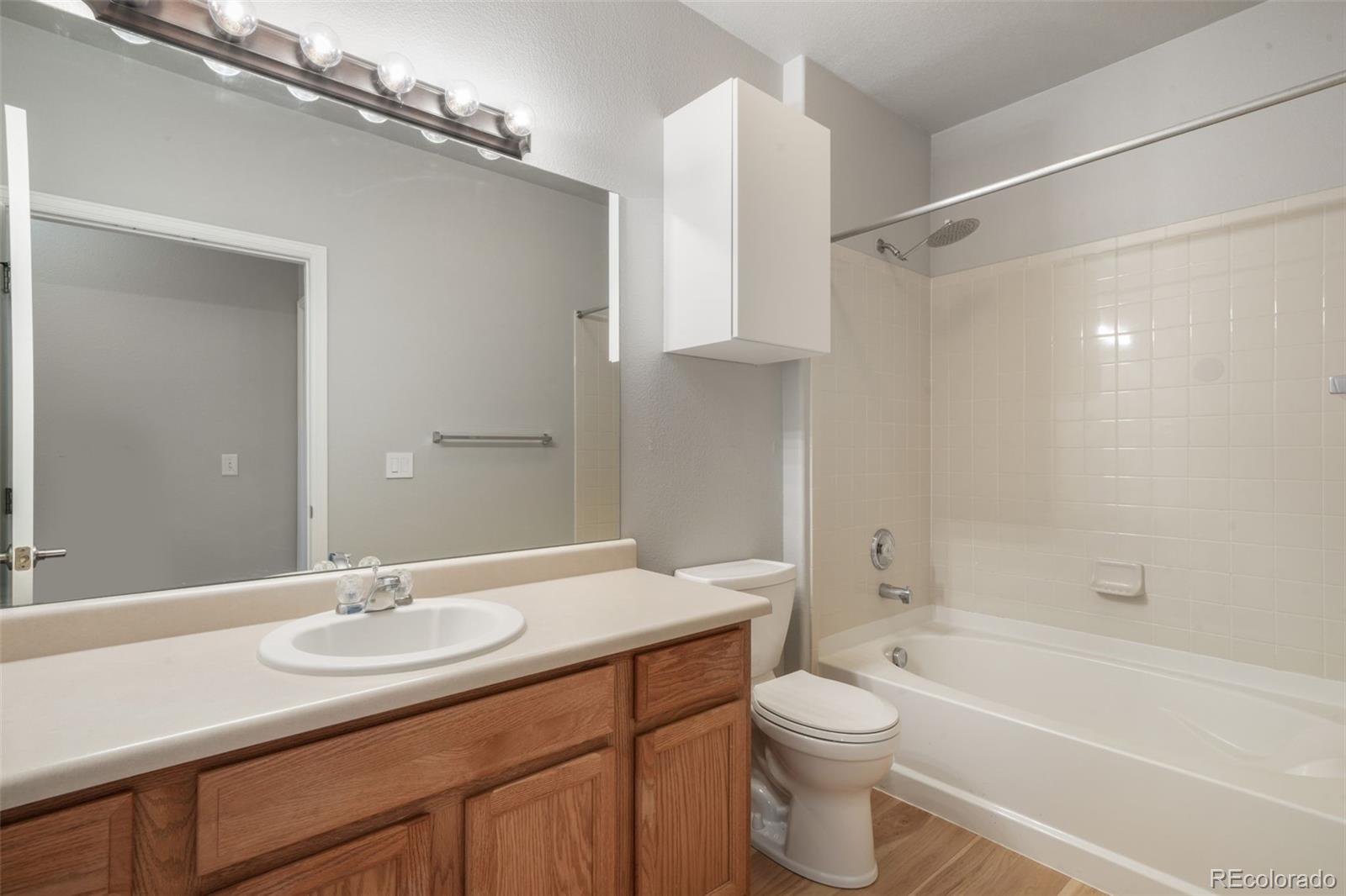 MLS Image #31 for 19303 e college drive,aurora, Colorado