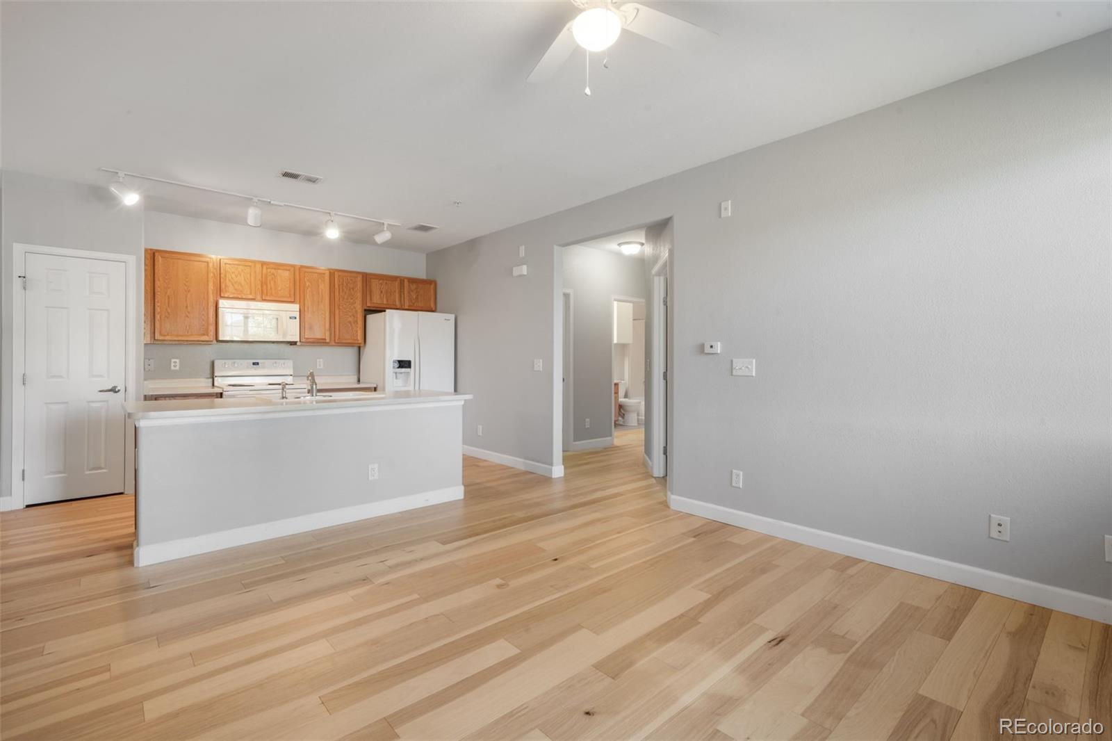 MLS Image #7 for 19303 e college drive,aurora, Colorado