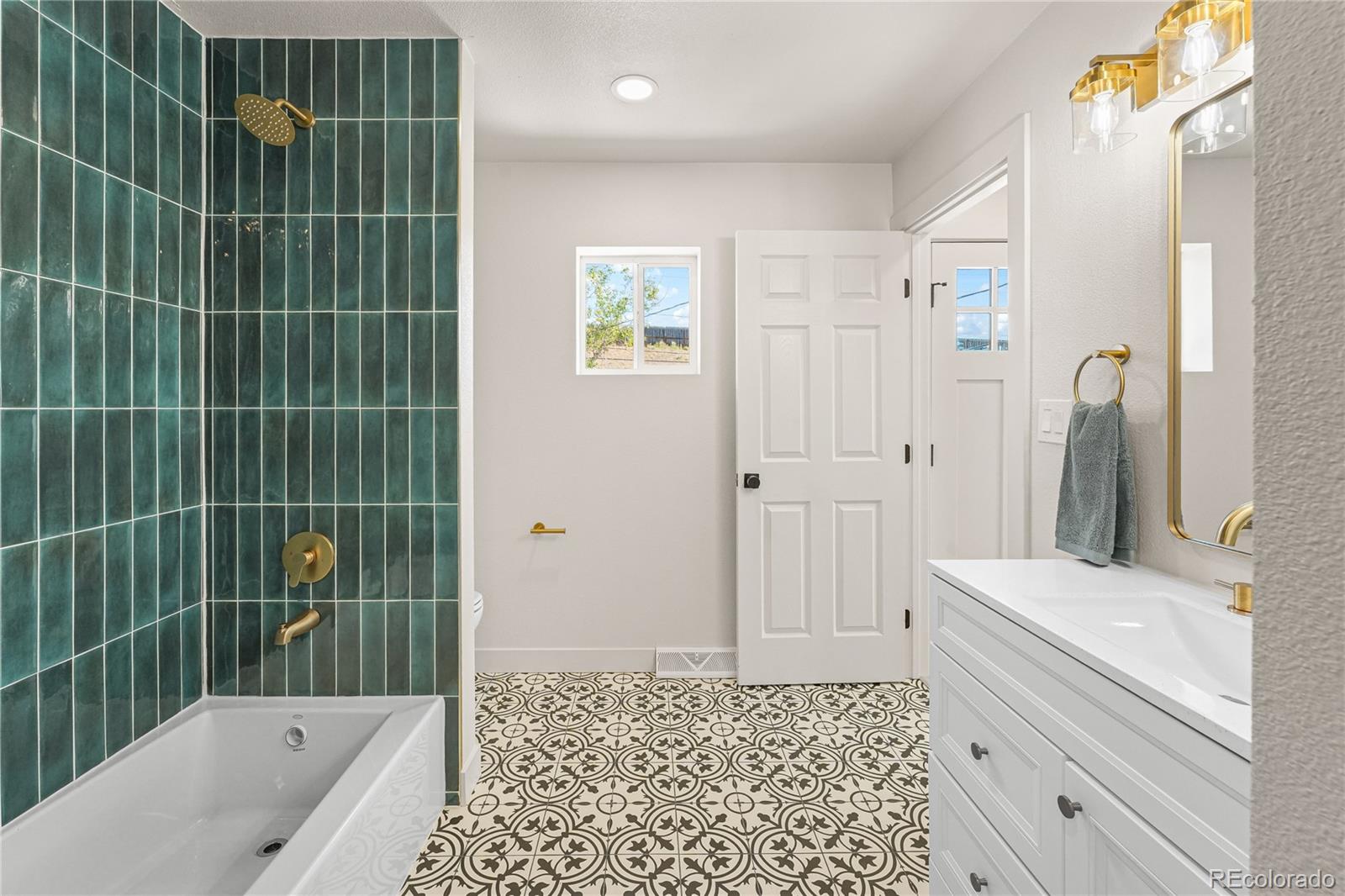 MLS Image #19 for 8506  sheridan court,arvada, Colorado
