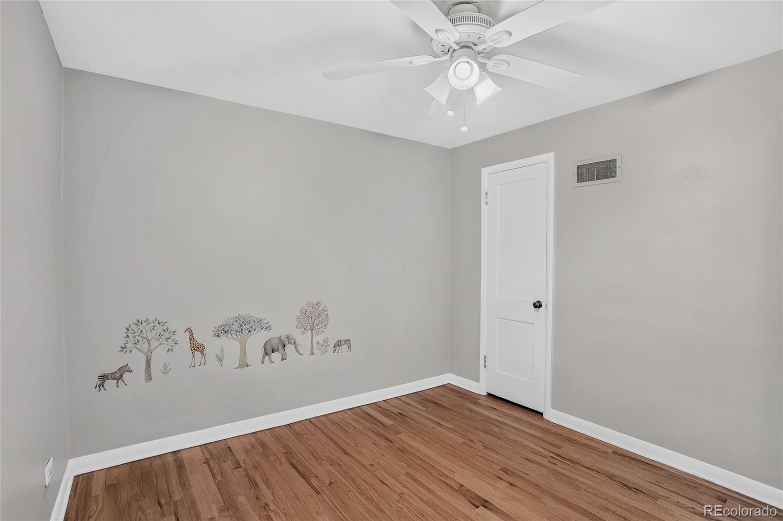 MLS Image #15 for 1340  ivanhoe street,denver, Colorado