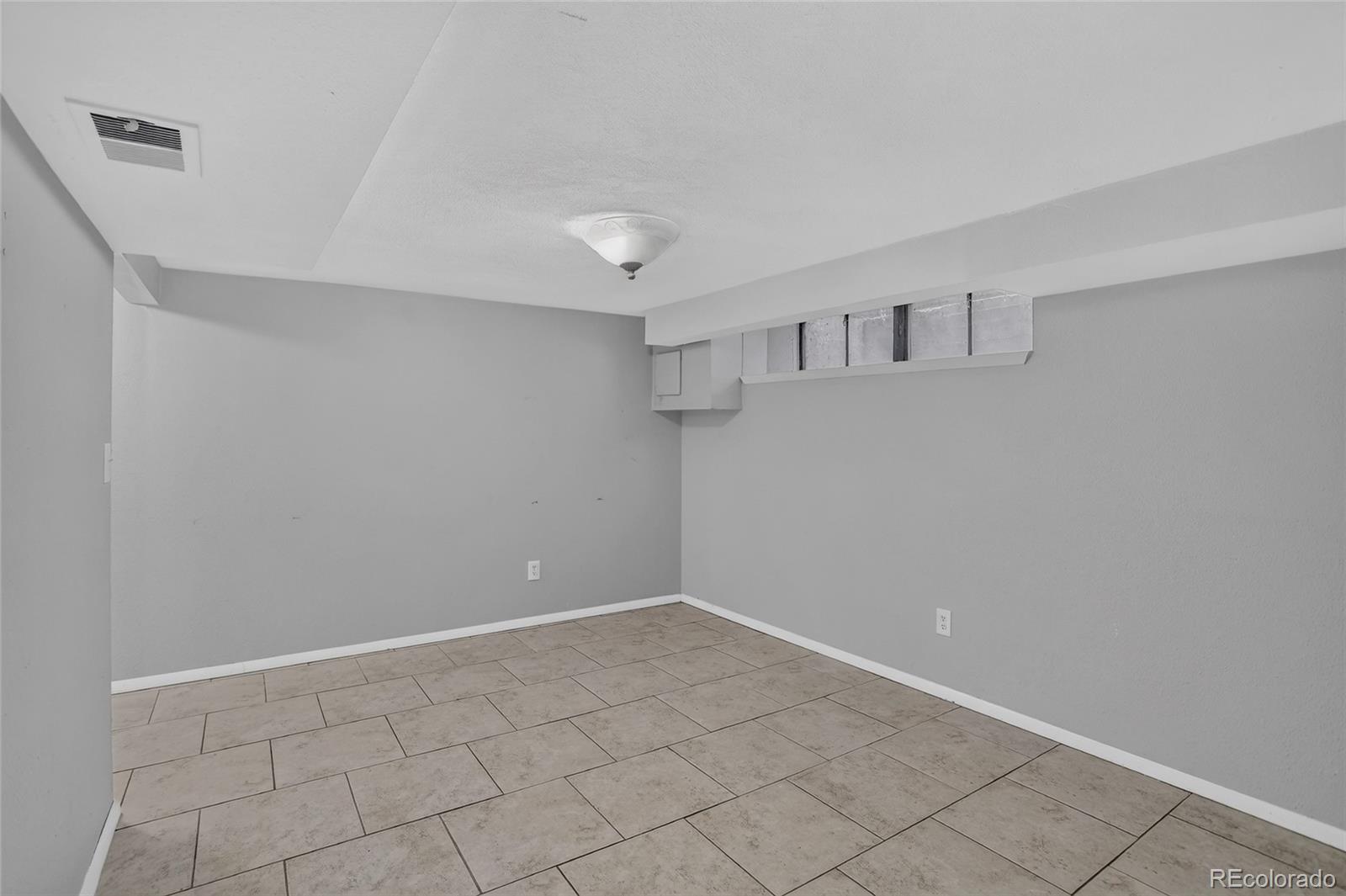 MLS Image #18 for 1340  ivanhoe street,denver, Colorado