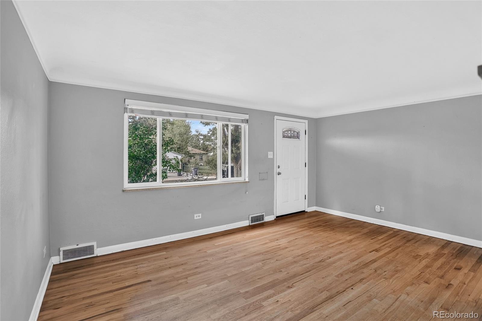 MLS Image #4 for 1340  ivanhoe street,denver, Colorado