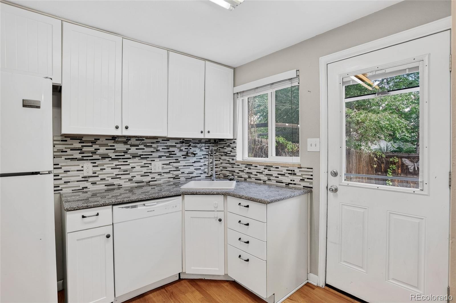 MLS Image #7 for 1340  ivanhoe street,denver, Colorado