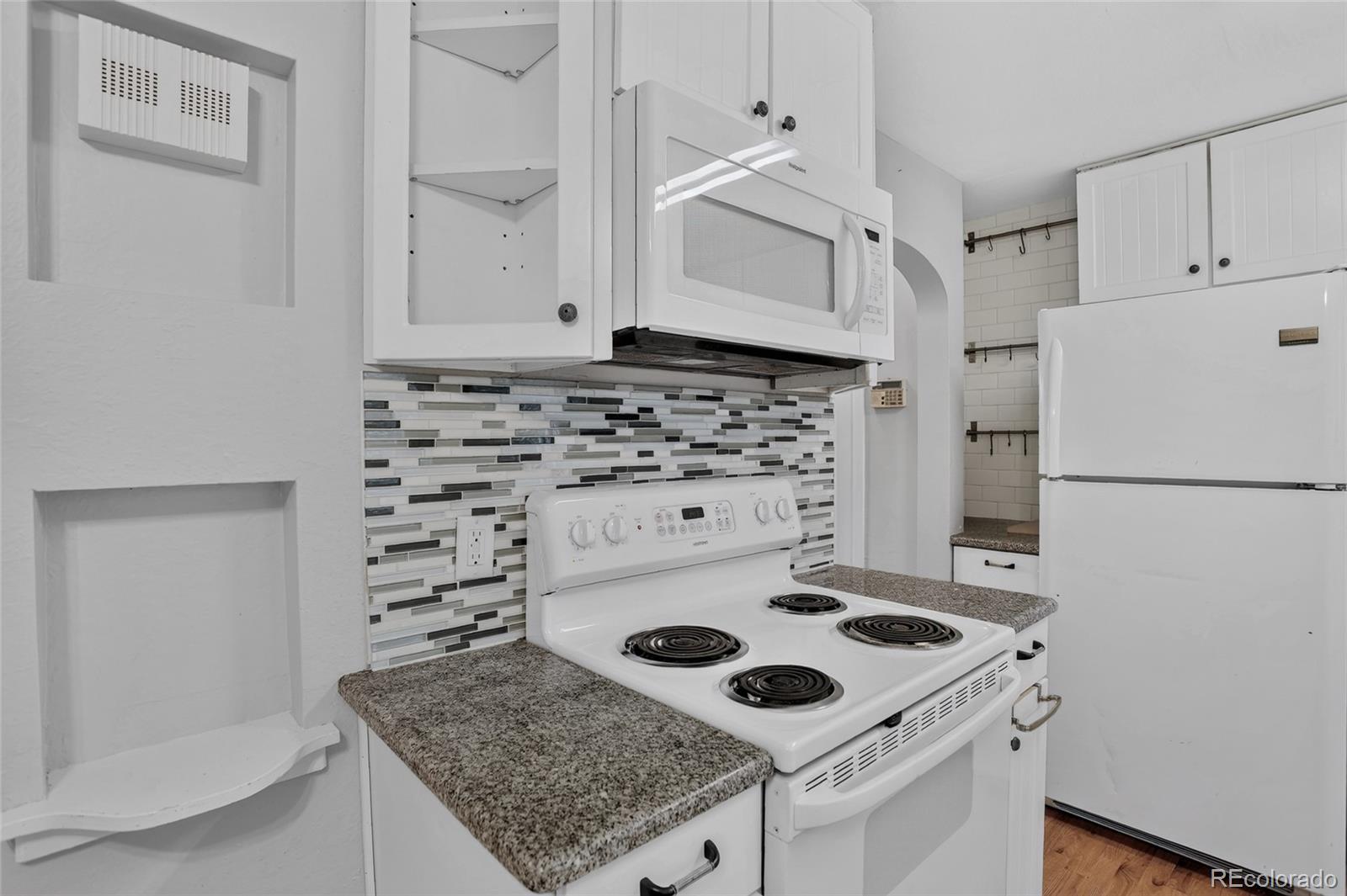 MLS Image #9 for 1340  ivanhoe street,denver, Colorado