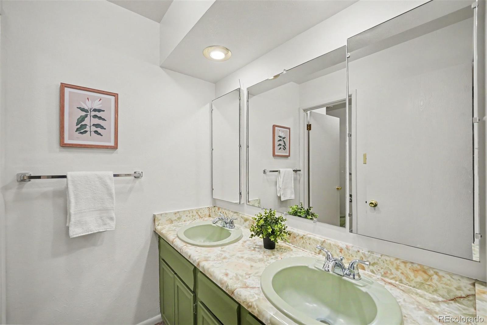 MLS Image #22 for 1958 s deframe way,lakewood, Colorado