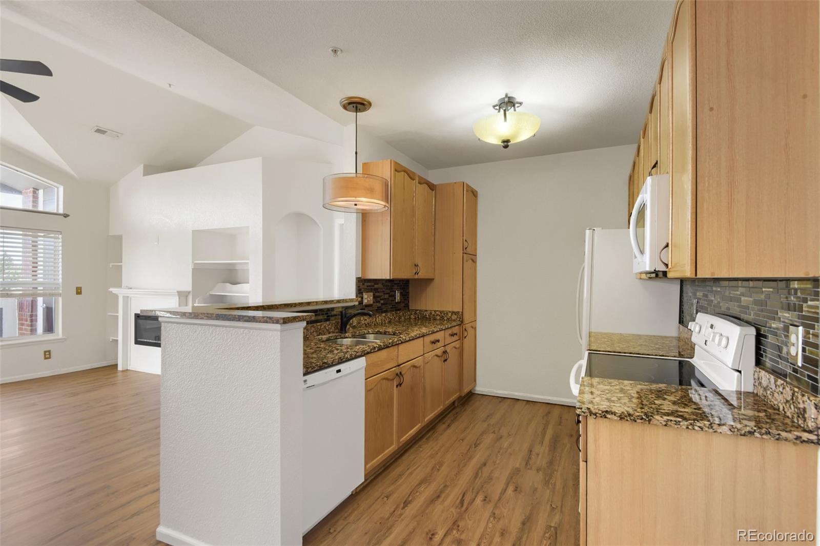 MLS Image #10 for 14221 e 1st drive,aurora, Colorado