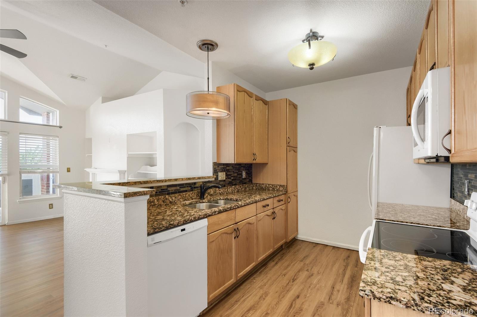 MLS Image #11 for 14221 e 1st drive,aurora, Colorado