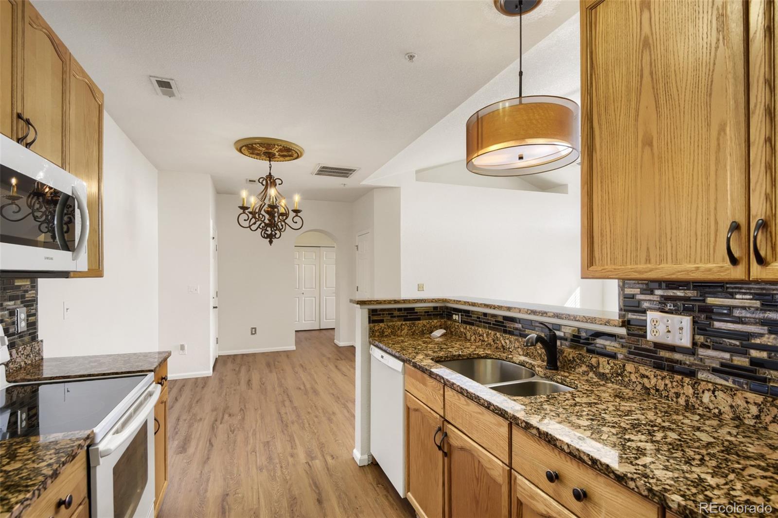 MLS Image #13 for 14221 e 1st drive,aurora, Colorado