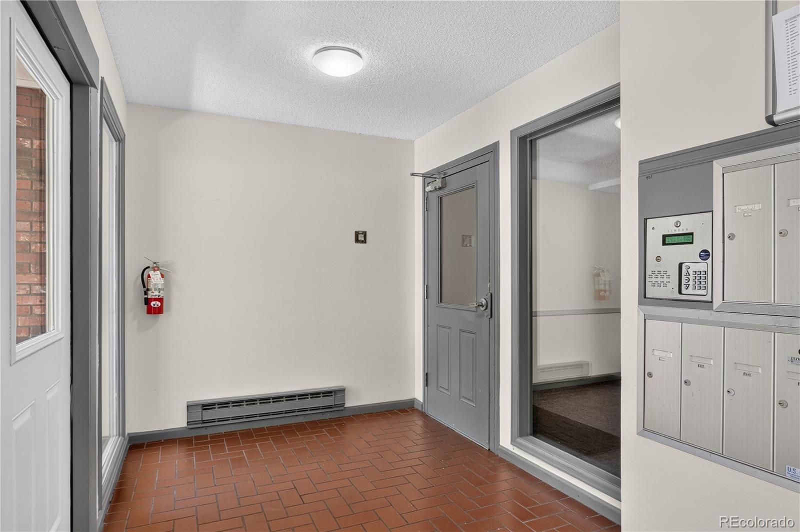 MLS Image #4 for 431 s kalispell way,aurora, Colorado