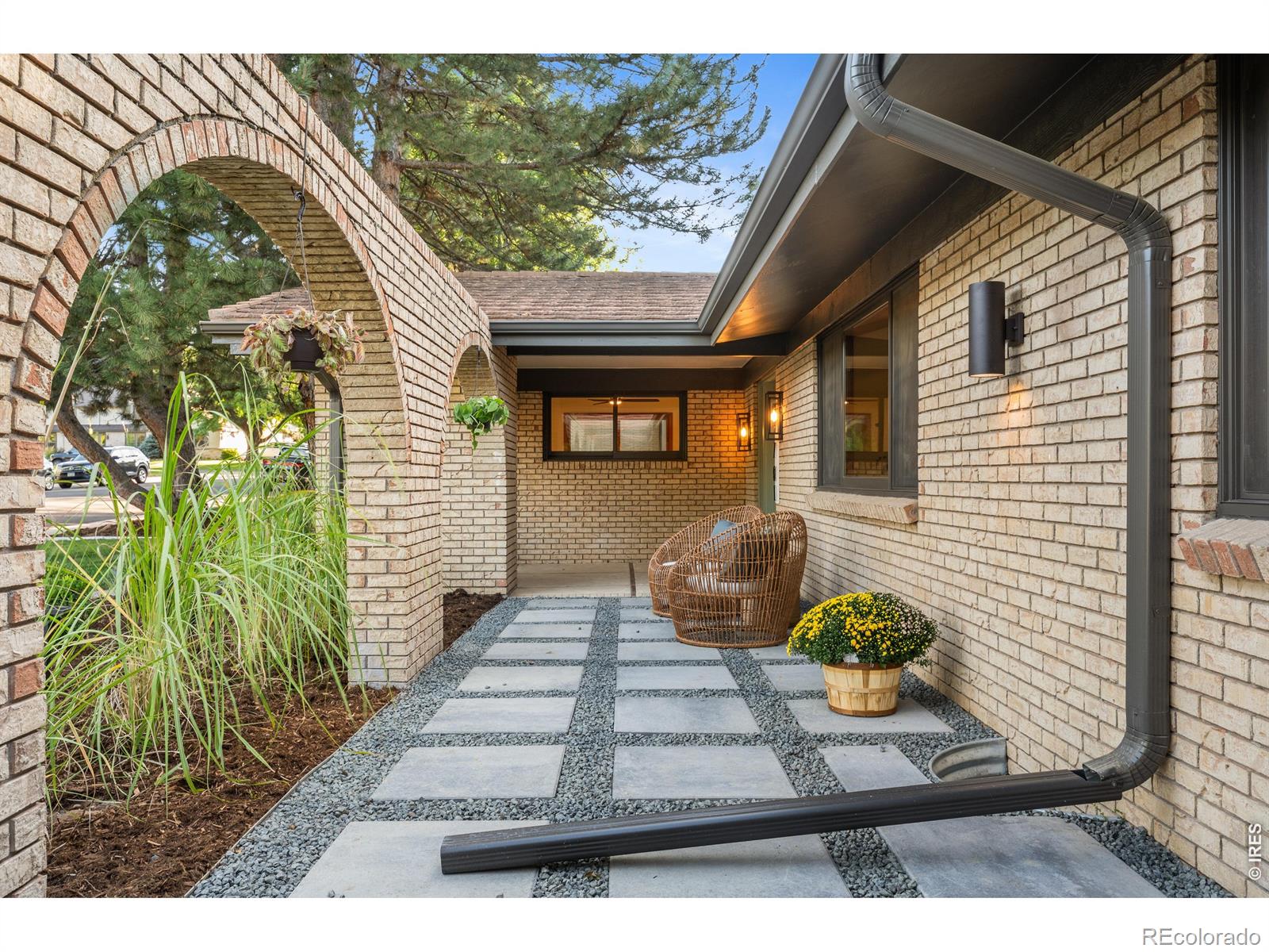 MLS Image #2 for 3701 s peach way,denver, Colorado