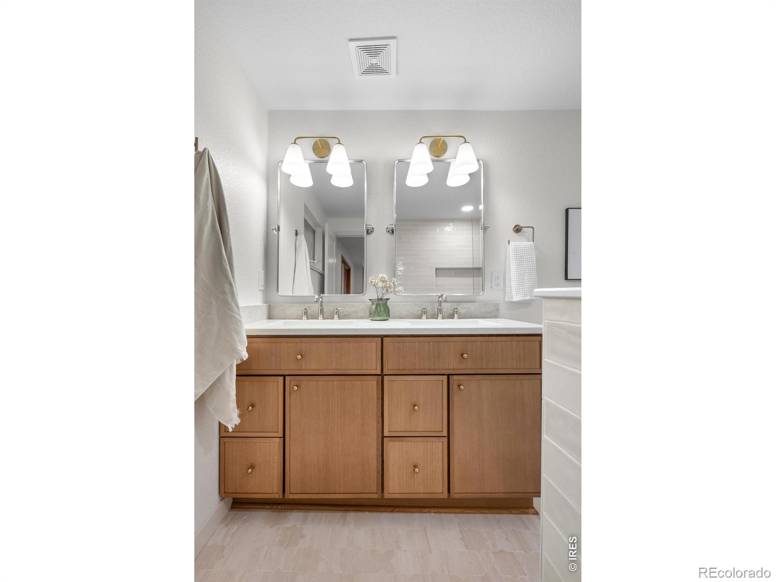 MLS Image #25 for 3701 s peach way,denver, Colorado