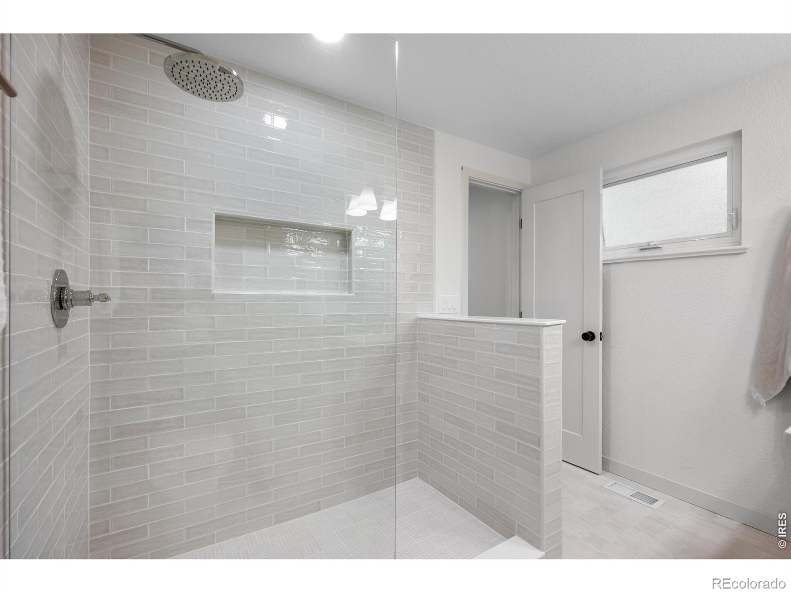 MLS Image #27 for 3701 s peach way,denver, Colorado