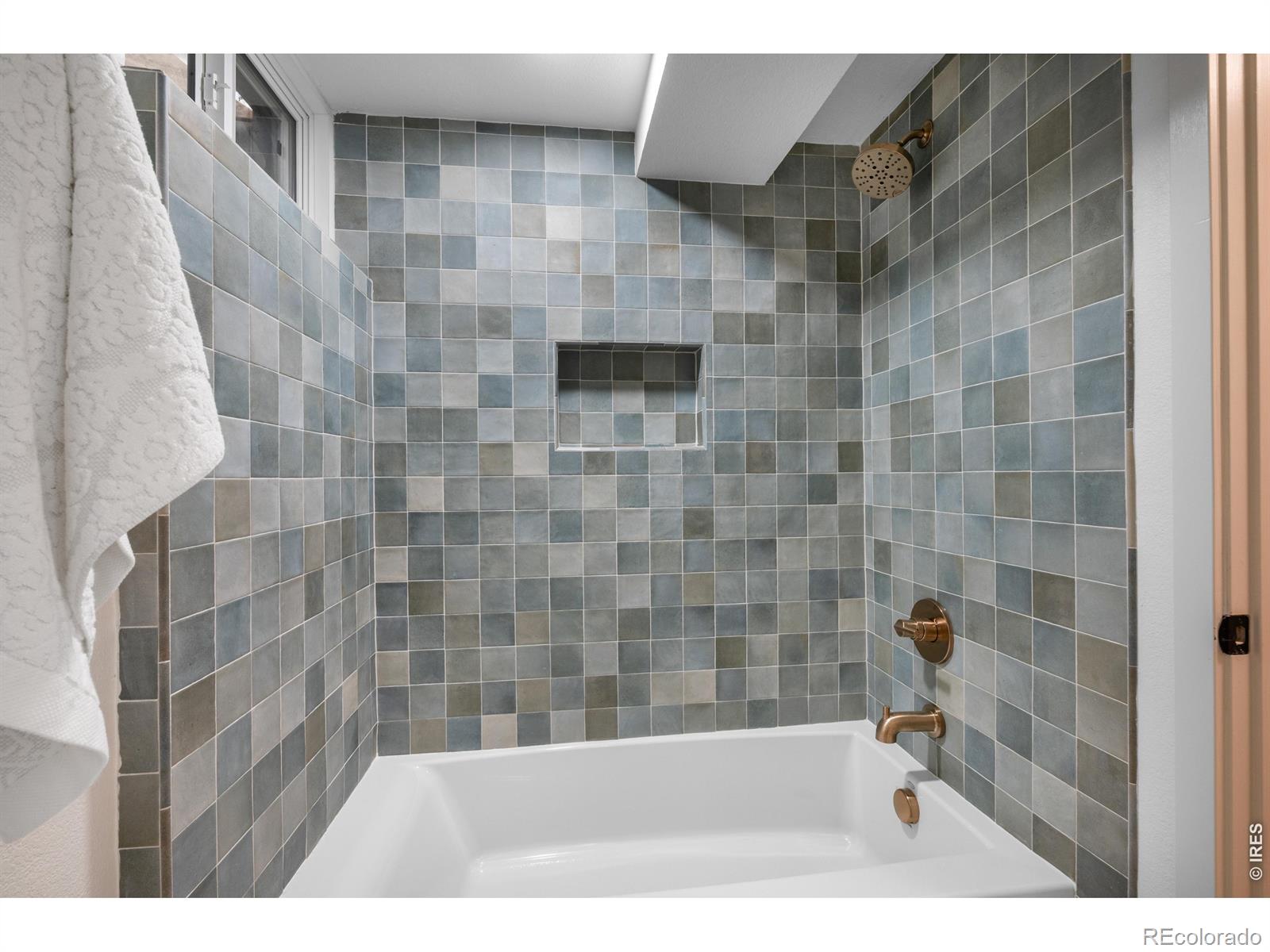 MLS Image #39 for 3701 s peach way,denver, Colorado