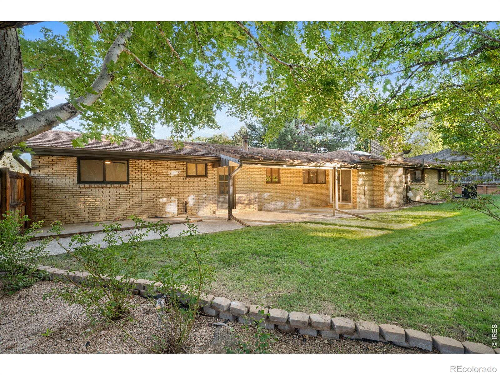 MLS Image #42 for 3701 s peach way,denver, Colorado