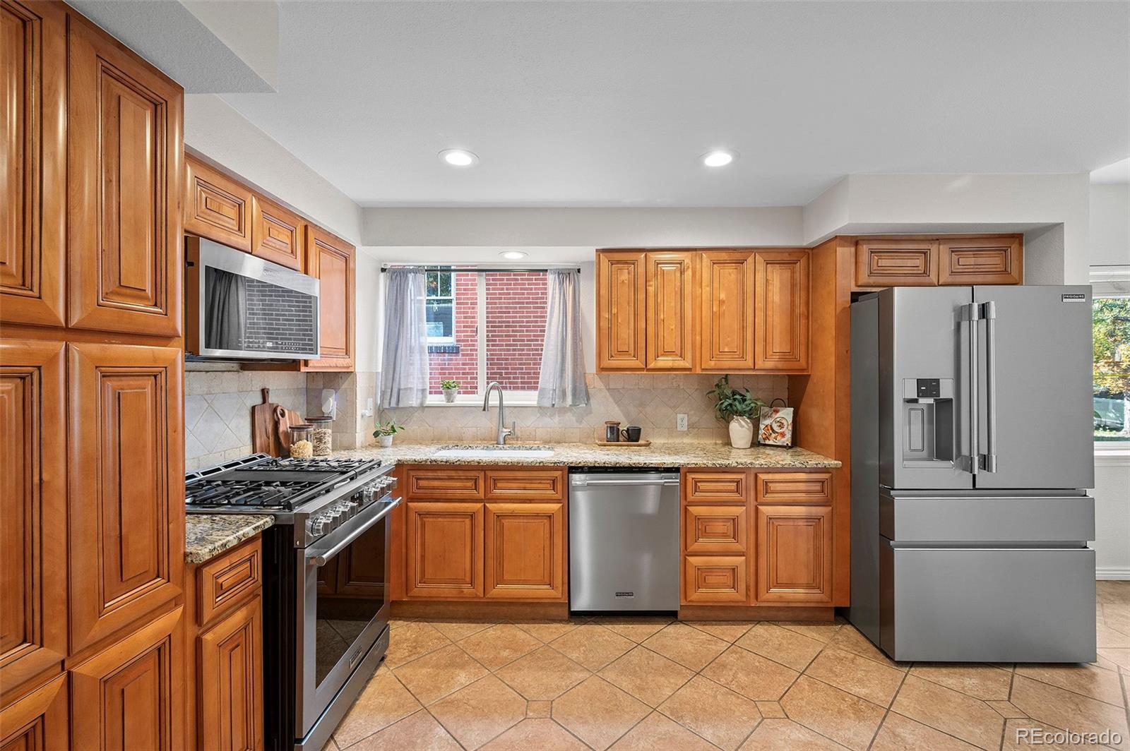 MLS Image #8 for 1302 s elizabeth street,denver, Colorado