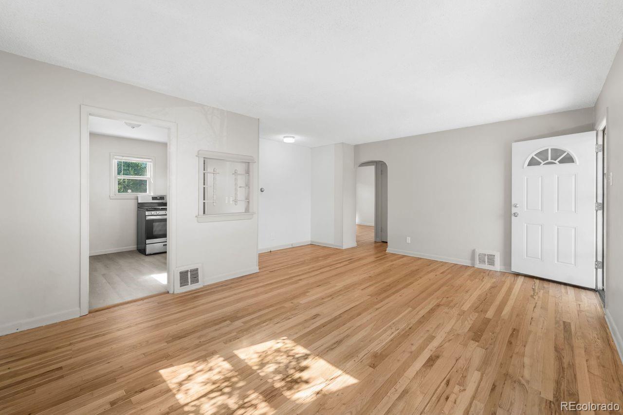 MLS Image #11 for 775 s utica street,denver, Colorado