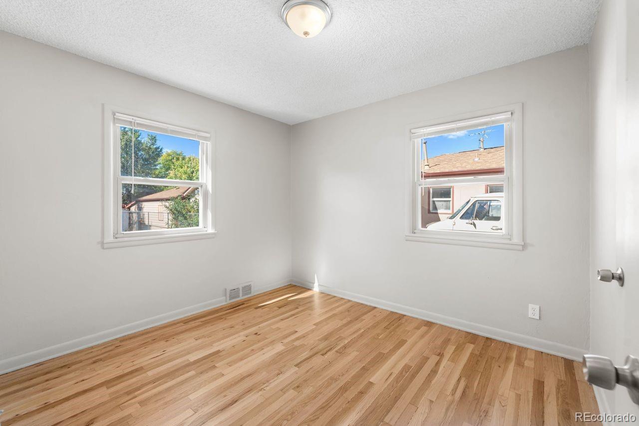 MLS Image #13 for 775 s utica street,denver, Colorado