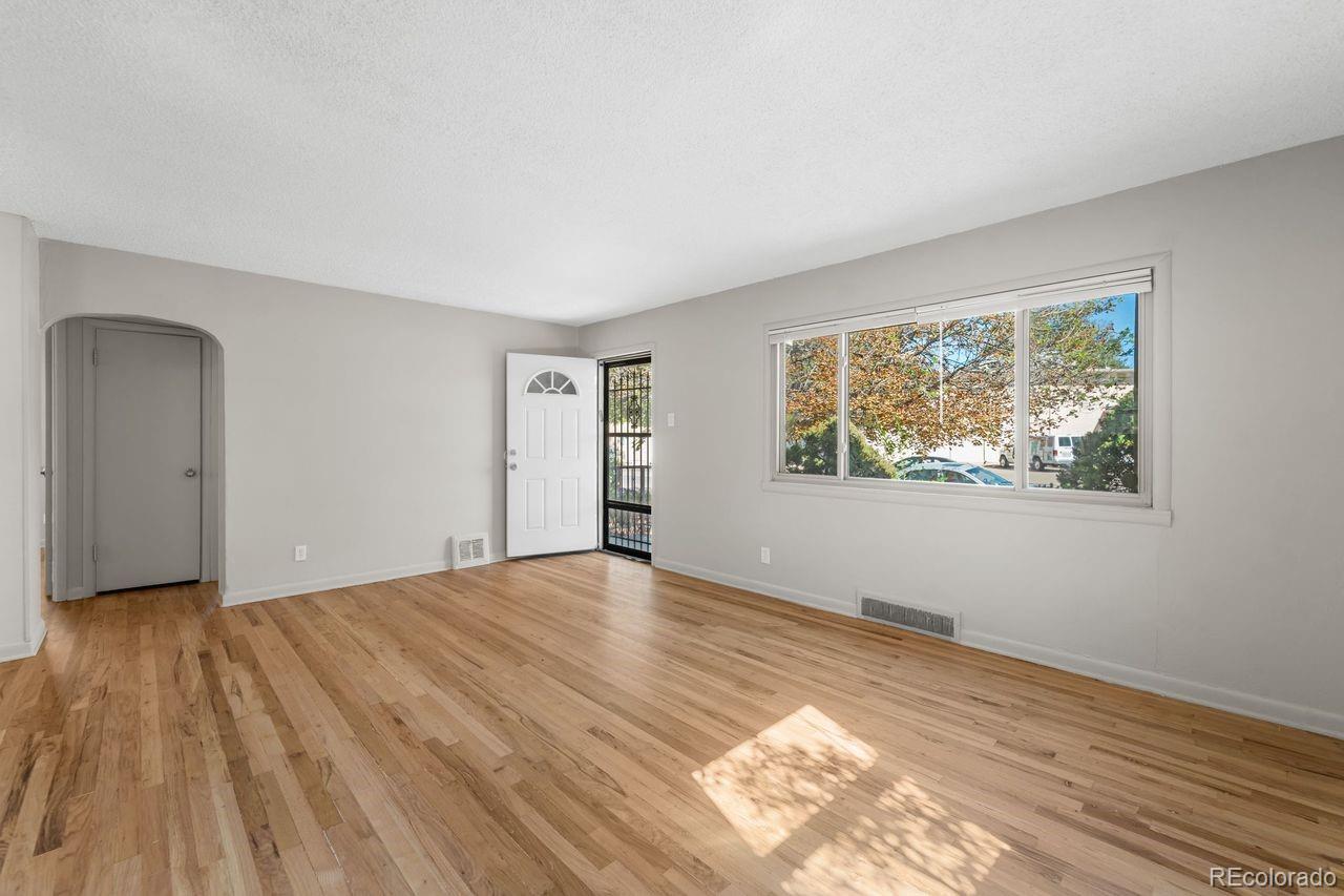 MLS Image #5 for 775 s utica street,denver, Colorado