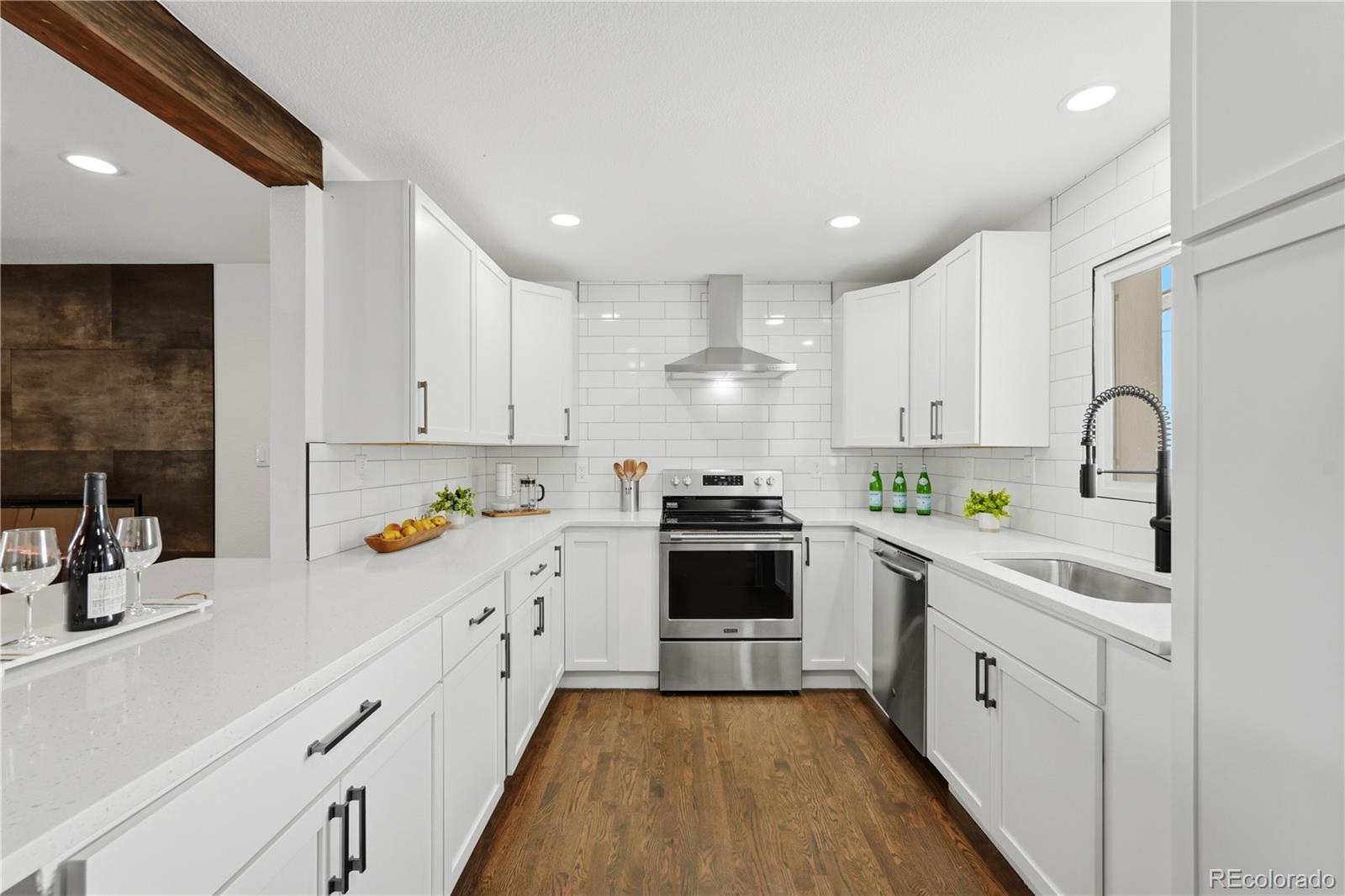 MLS Image #11 for 5590  clear creek drive,denver, Colorado