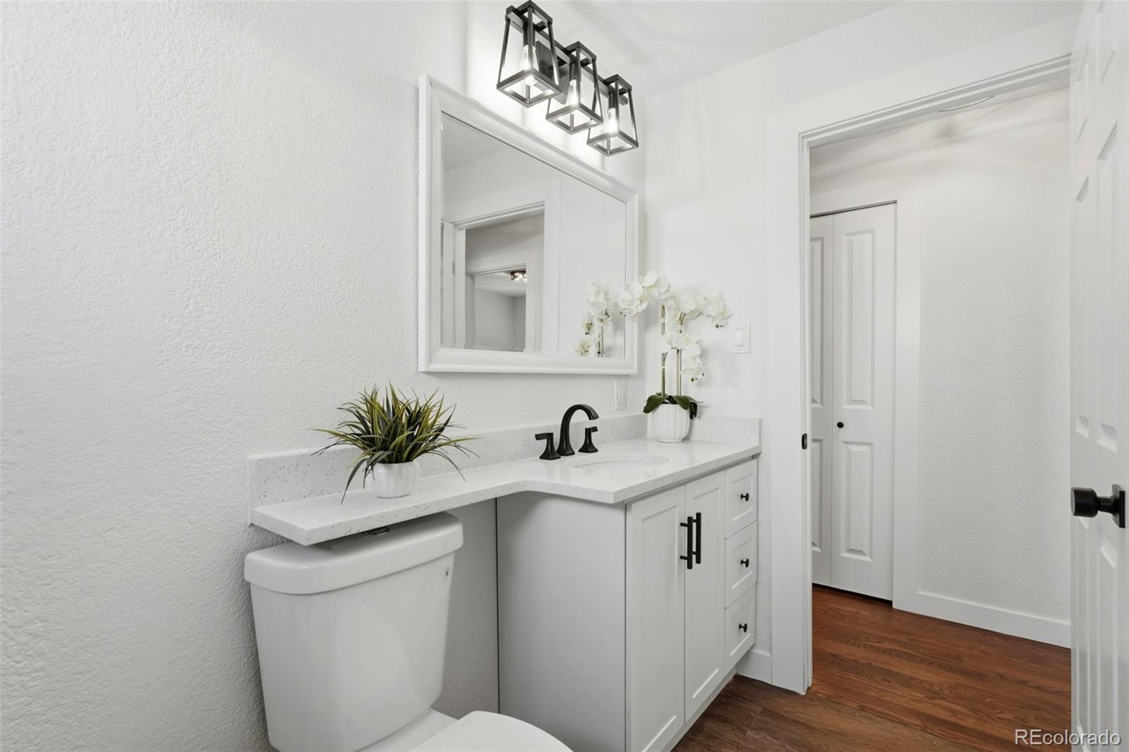 MLS Image #20 for 5590  clear creek drive,denver, Colorado
