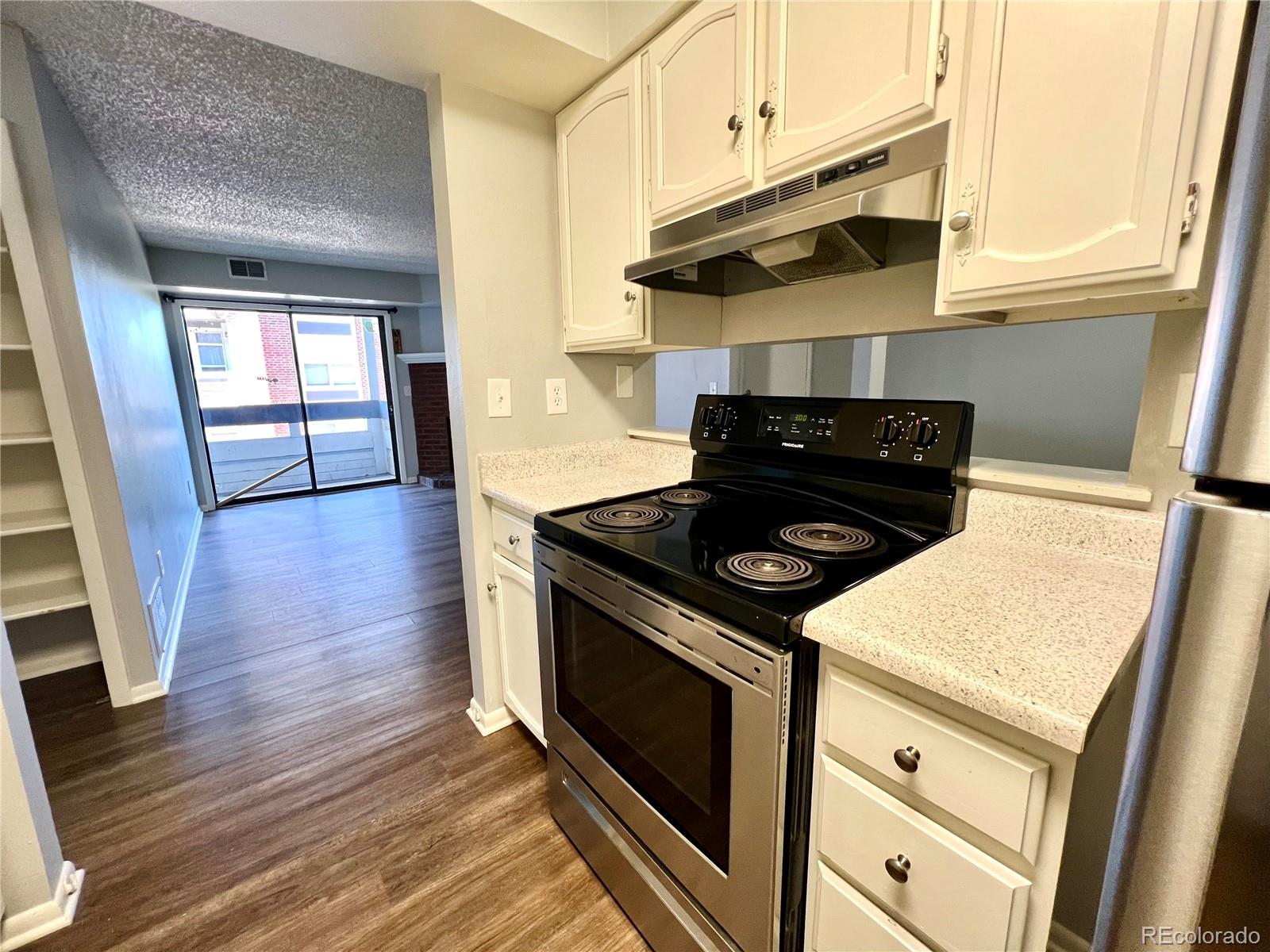 MLS Image #8 for 14437 e 1st drive,aurora, Colorado