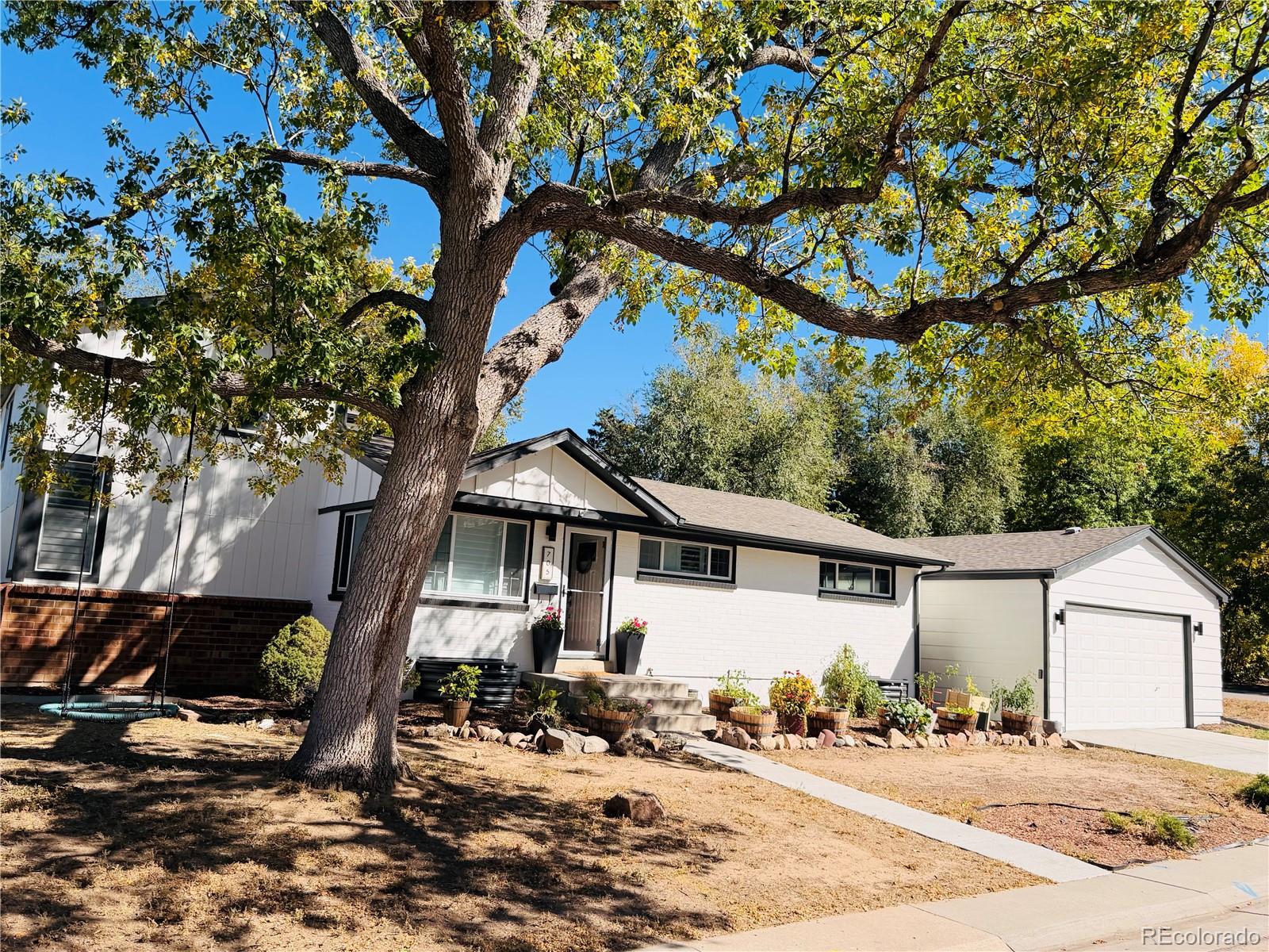 MLS Image #1 for 705 w nassau way,englewood, Colorado