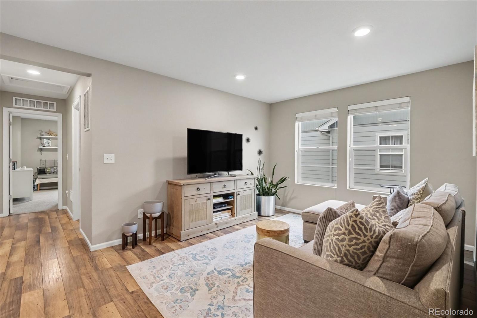 MLS Image #18 for 10719 e 25th drive,aurora, Colorado