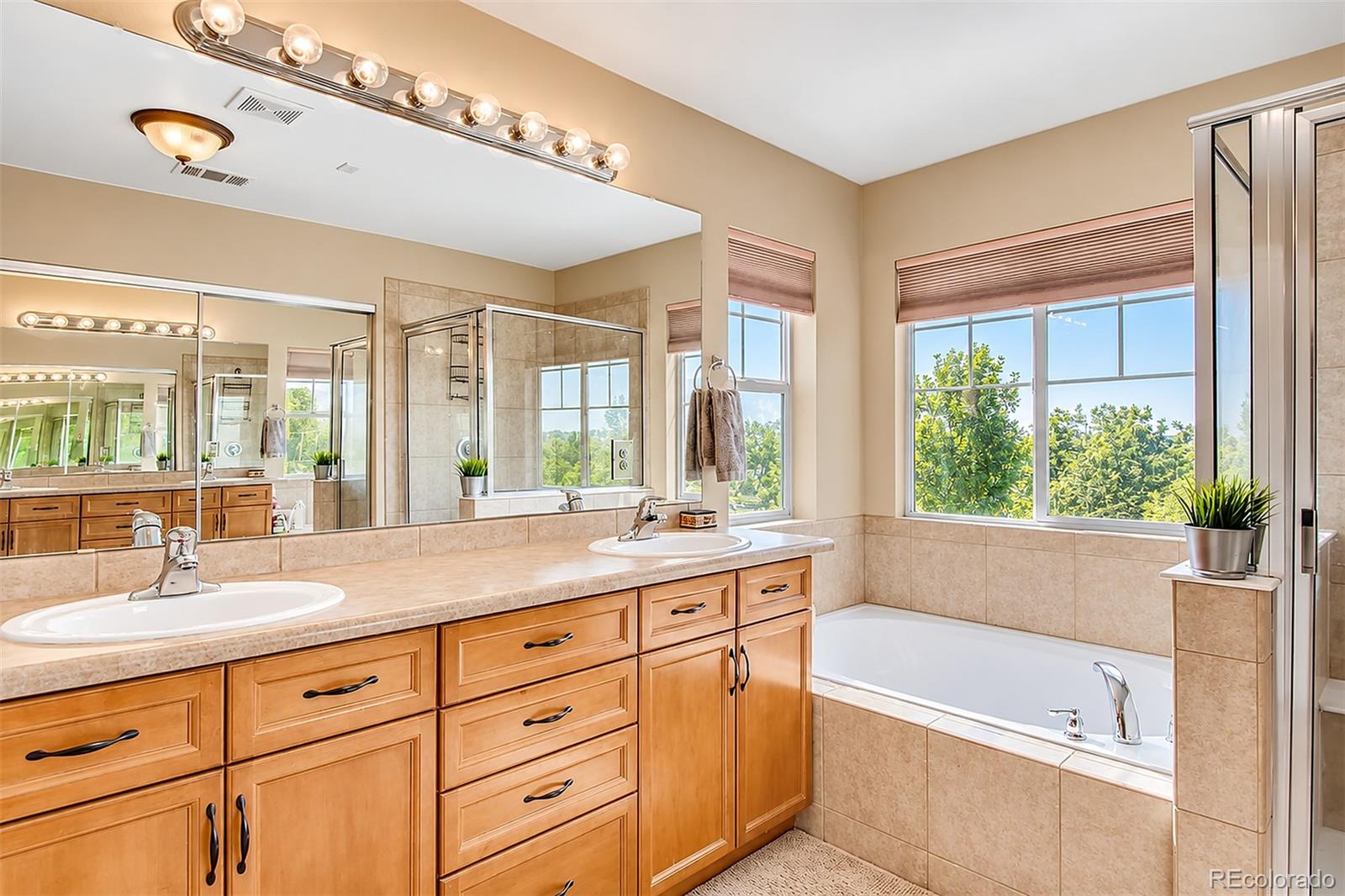 MLS Image #4 for 12111  village circle,commerce city, Colorado