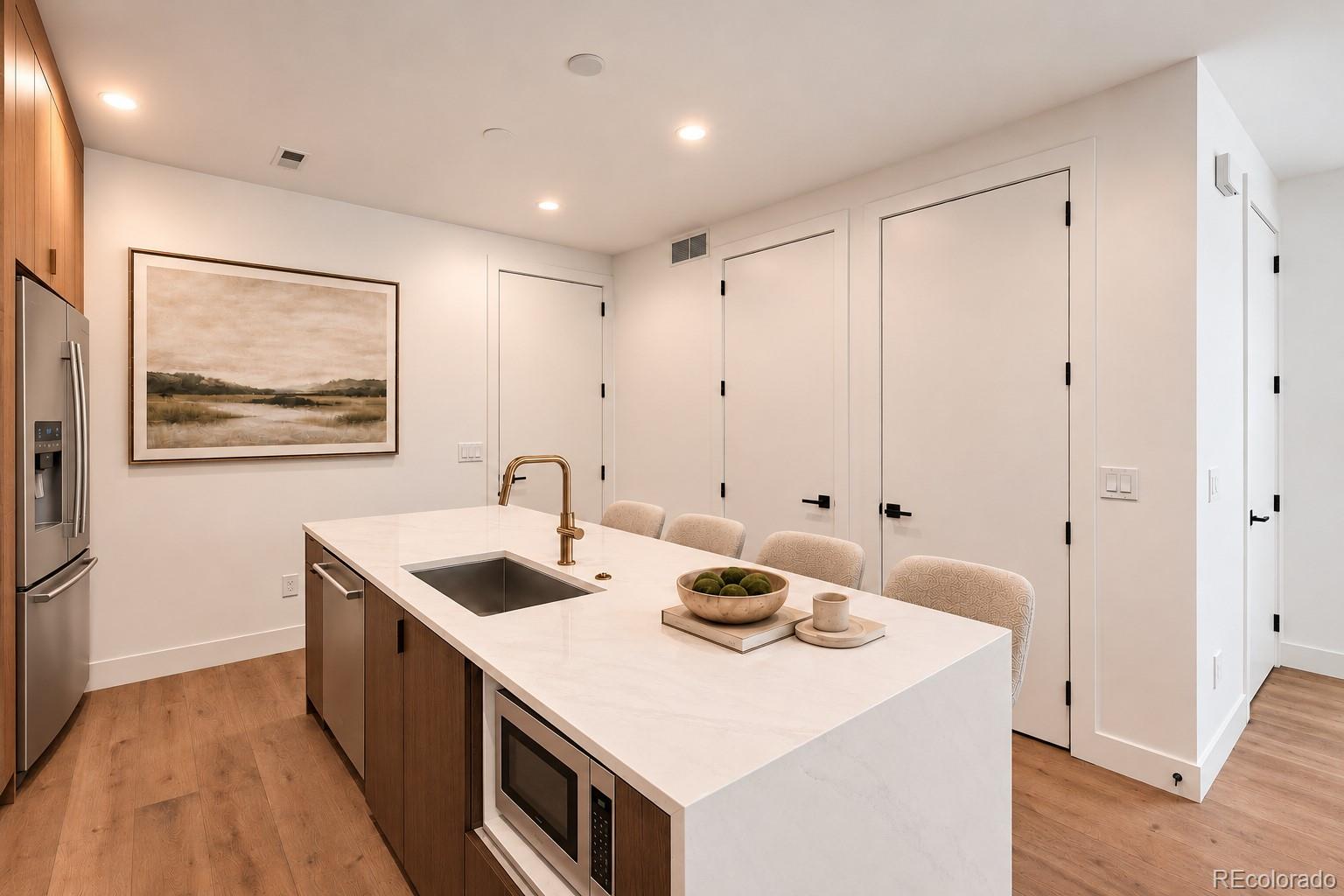 MLS Image #5 for 220  acoma street 101,denver, Colorado