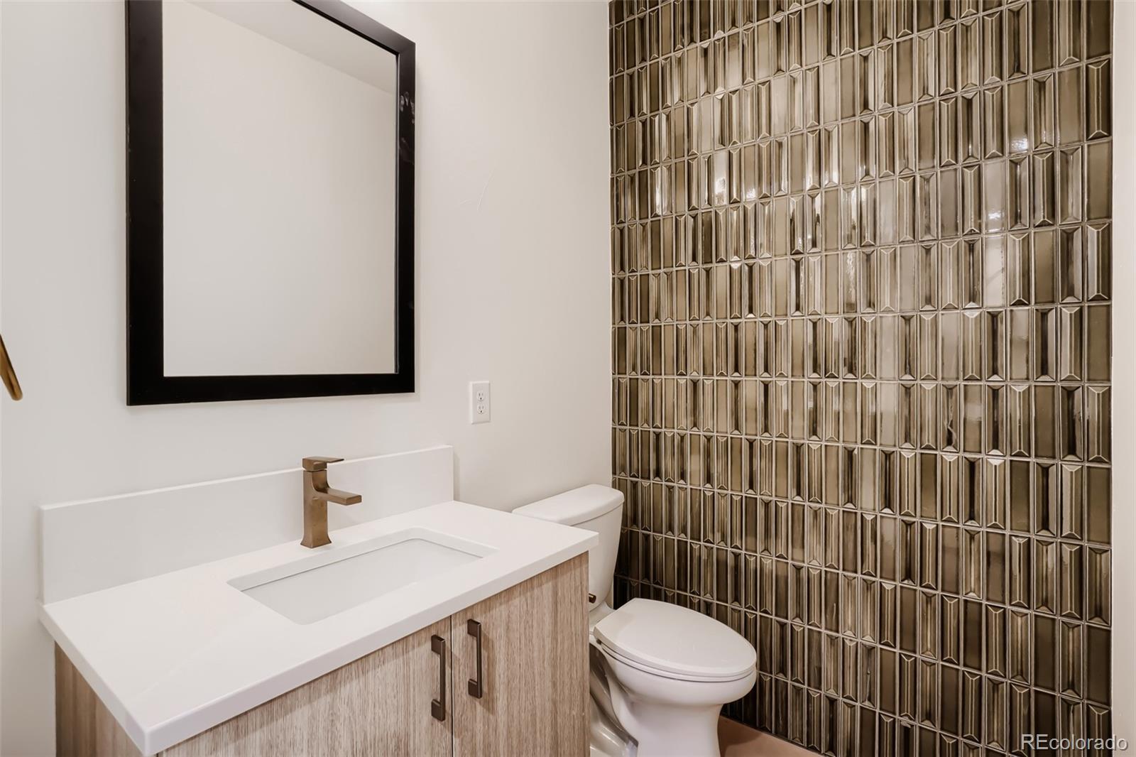 MLS Image #6 for 220  acoma street 101,denver, Colorado