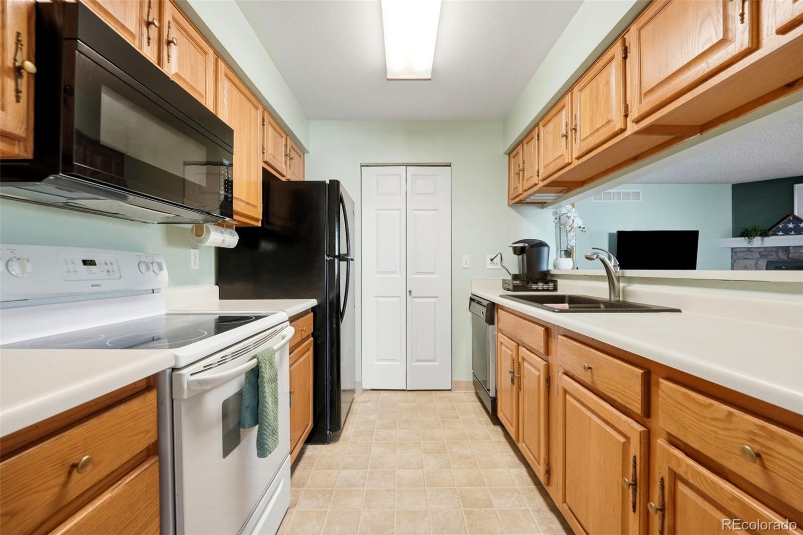 MLS Image #8 for 7379  gore range  106,littleton, Colorado