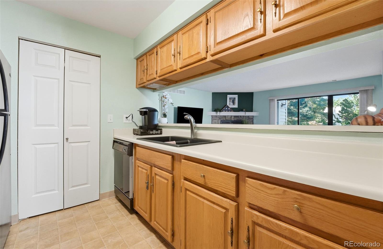 MLS Image #9 for 7379  gore range  106,littleton, Colorado
