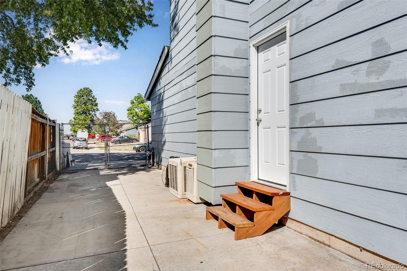 MLS Image #19 for 14532 e 45th avenue,denver, Colorado
