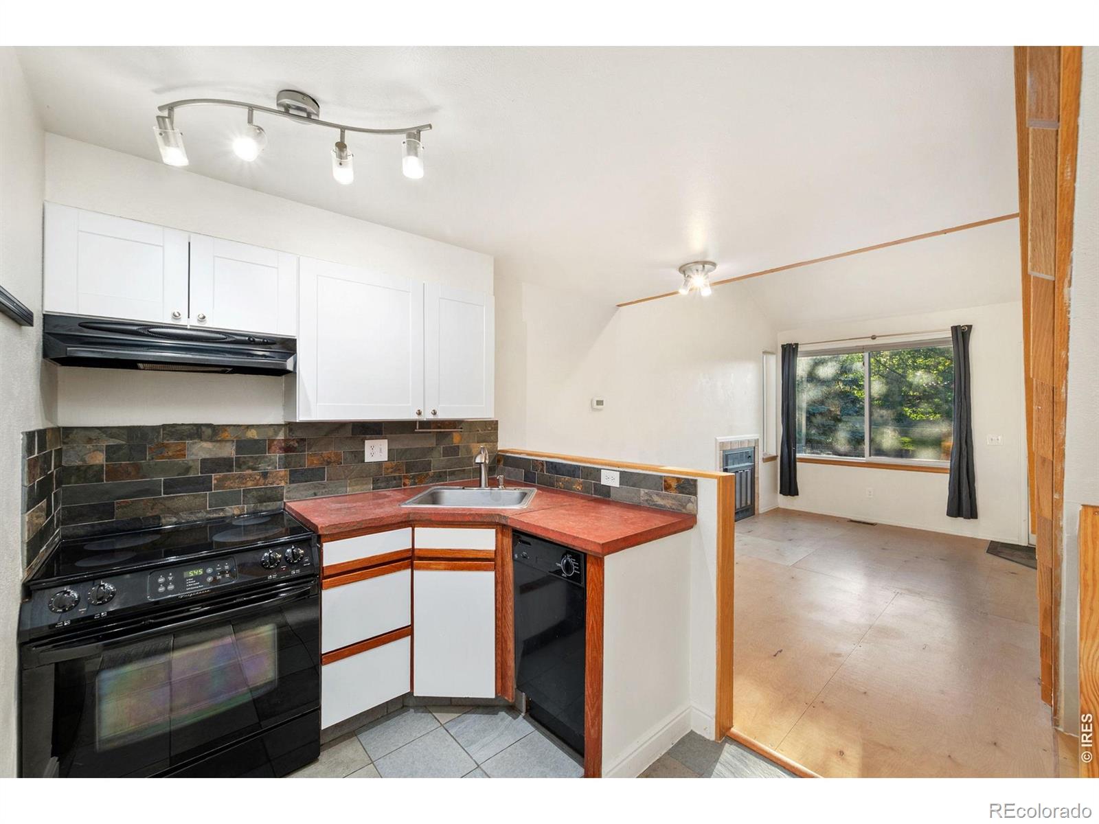 MLS Image #9 for 373 s taft court,louisville, Colorado