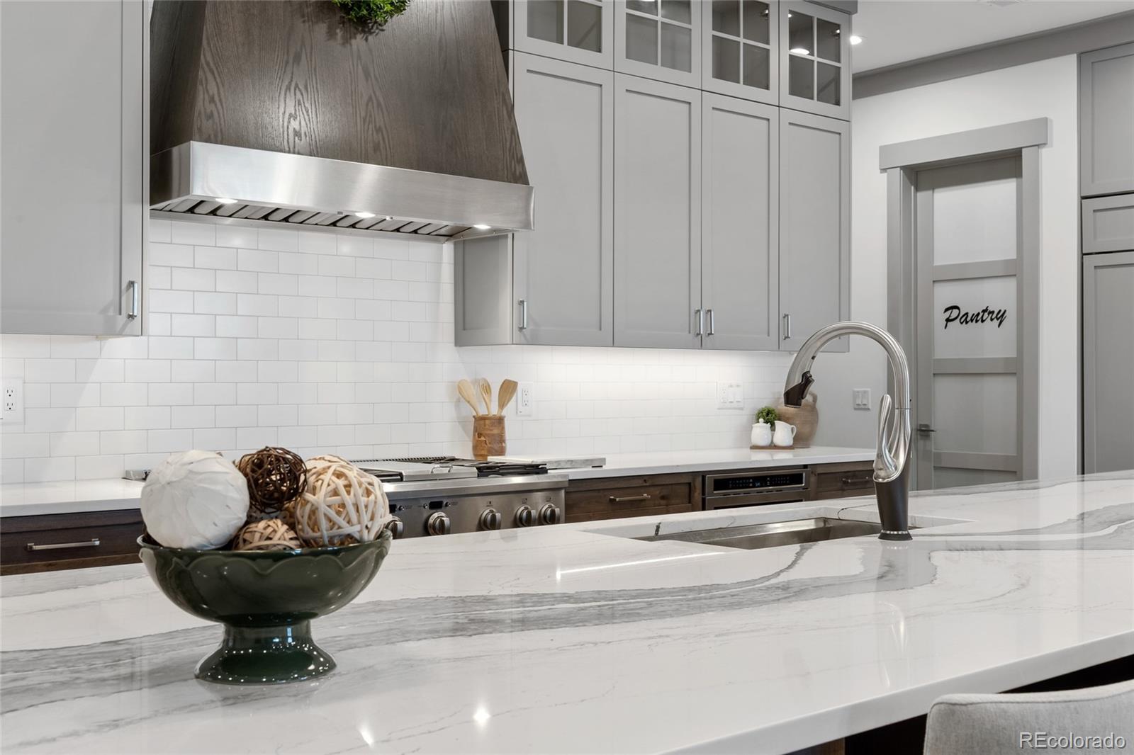 MLS Image #13 for 10580 w progress avenue,littleton, Colorado