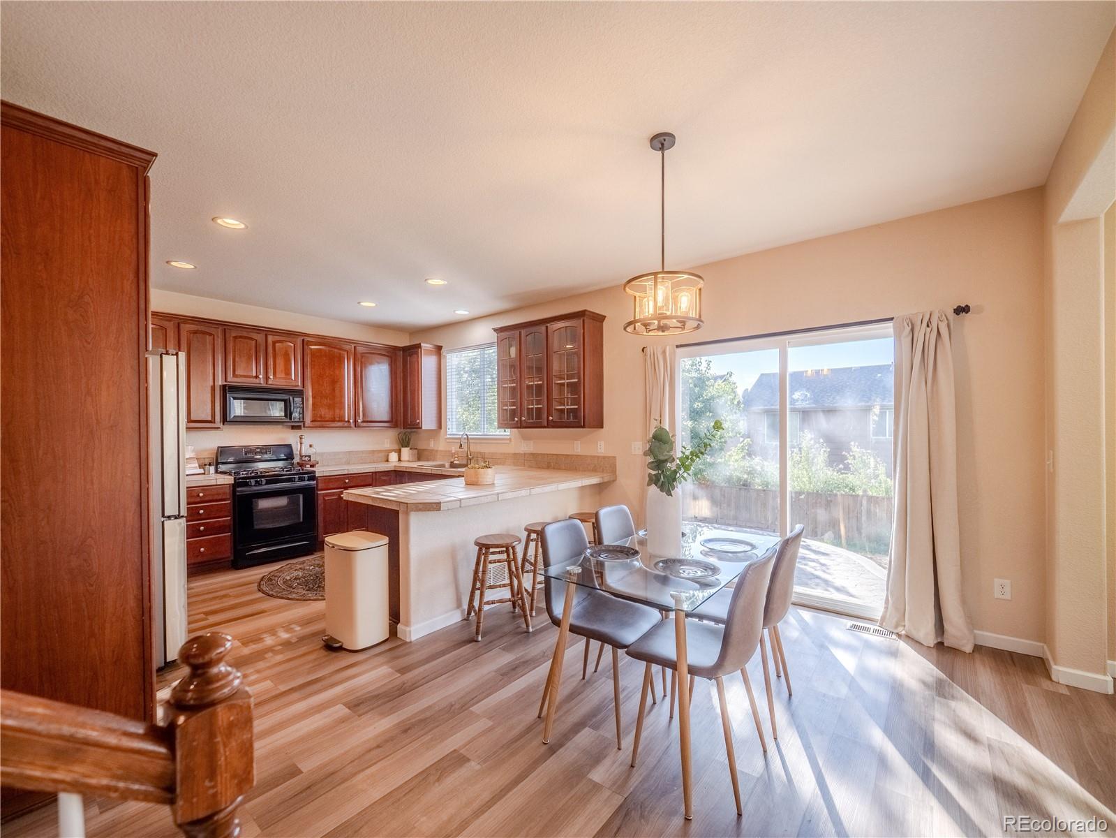 MLS Image #2 for 10465  olathe way,commerce city, Colorado