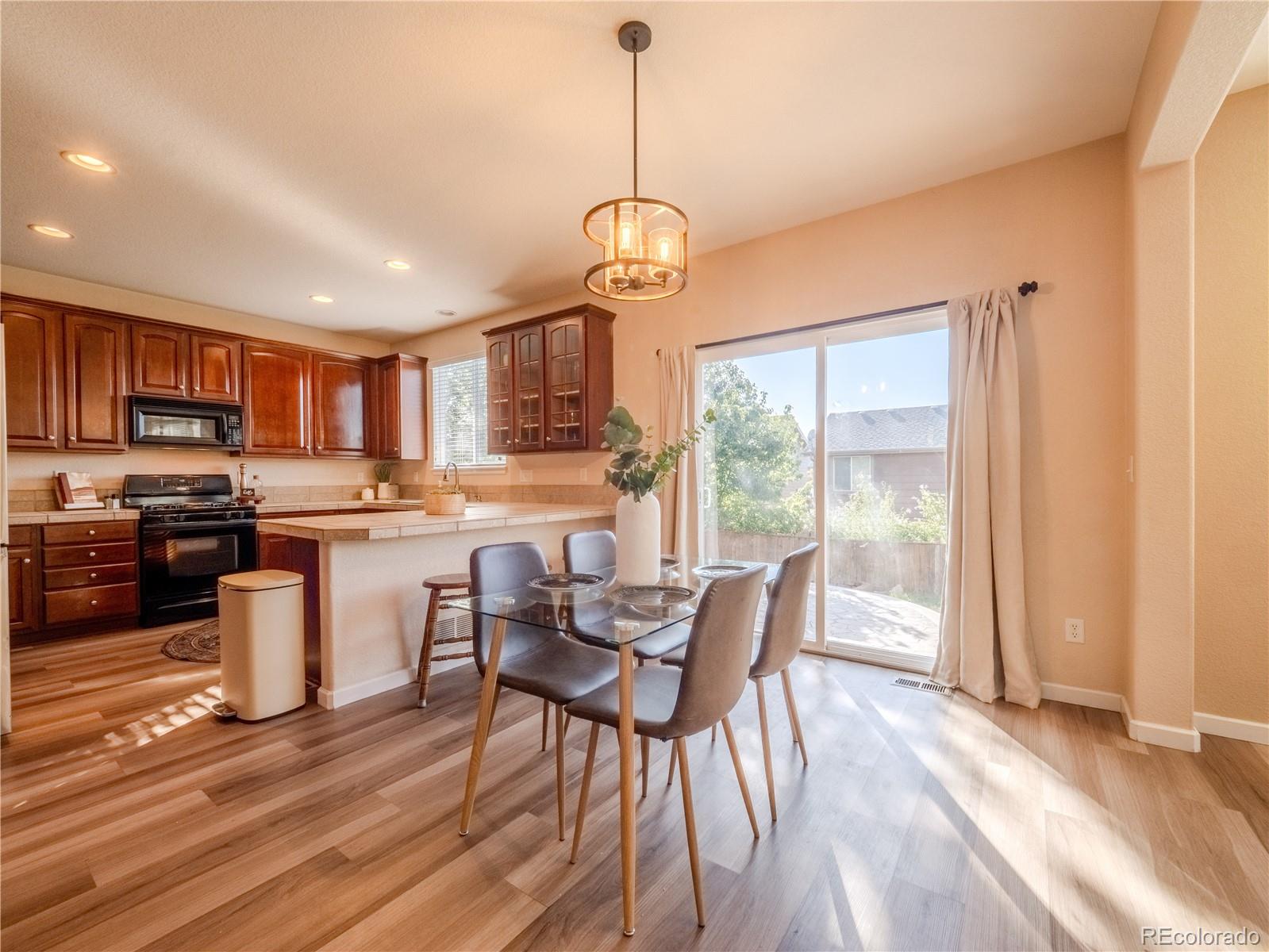 MLS Image #5 for 10465  olathe way,commerce city, Colorado