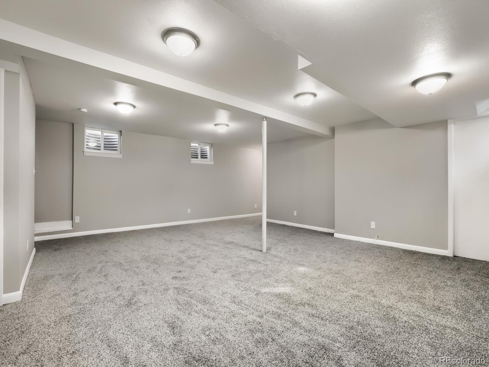 MLS Image #13 for 14920 e 55th avenue,denver, Colorado