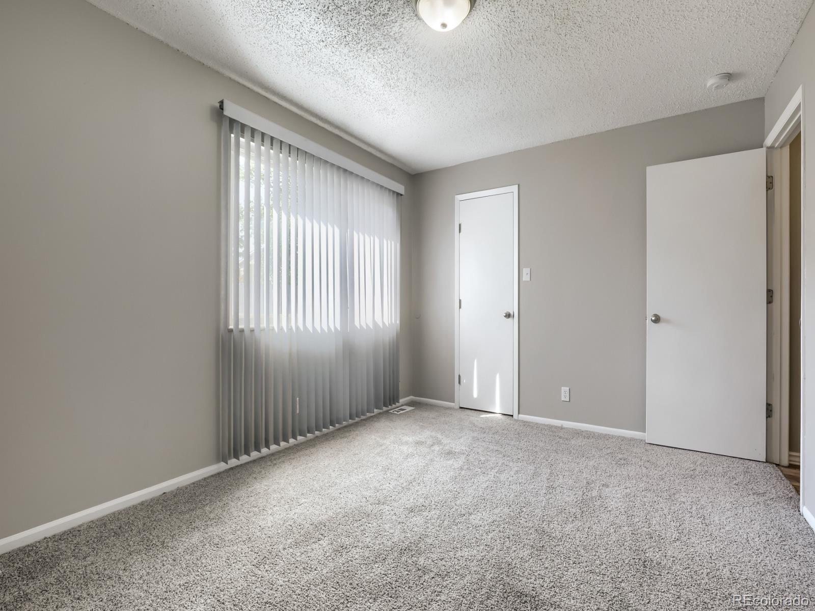 MLS Image #17 for 14920 e 55th avenue,denver, Colorado