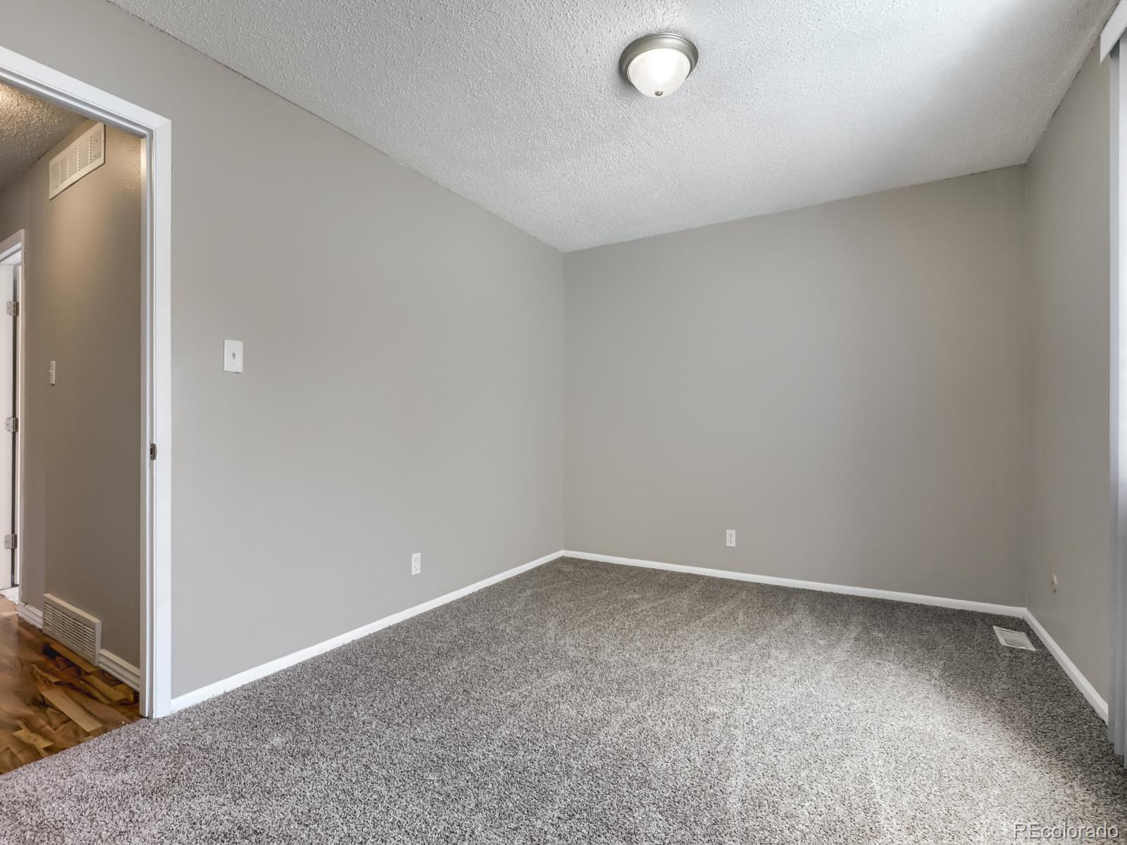 MLS Image #18 for 14920 e 55th avenue,denver, Colorado